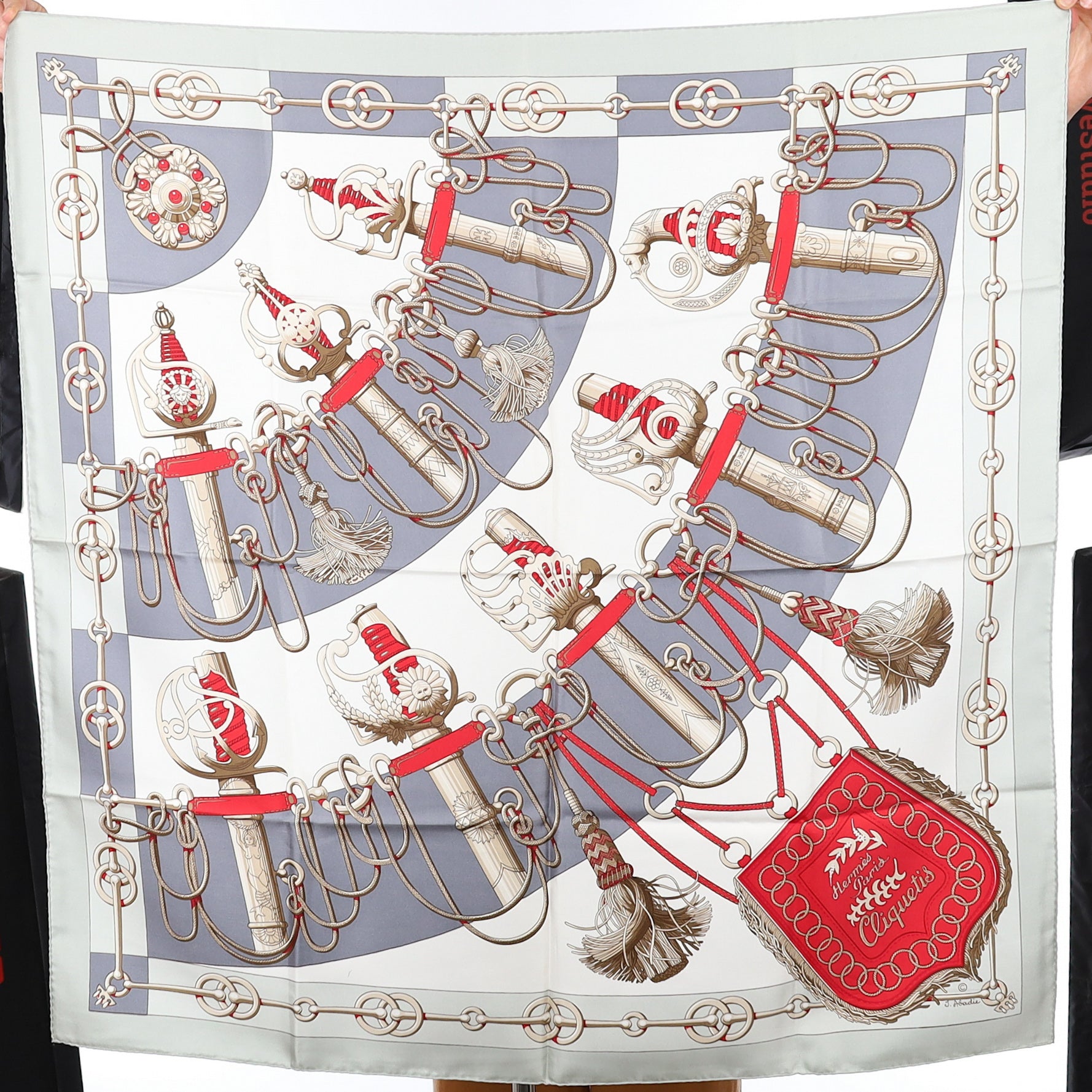 Unworn Hermès Cliquetis Silk Scarf