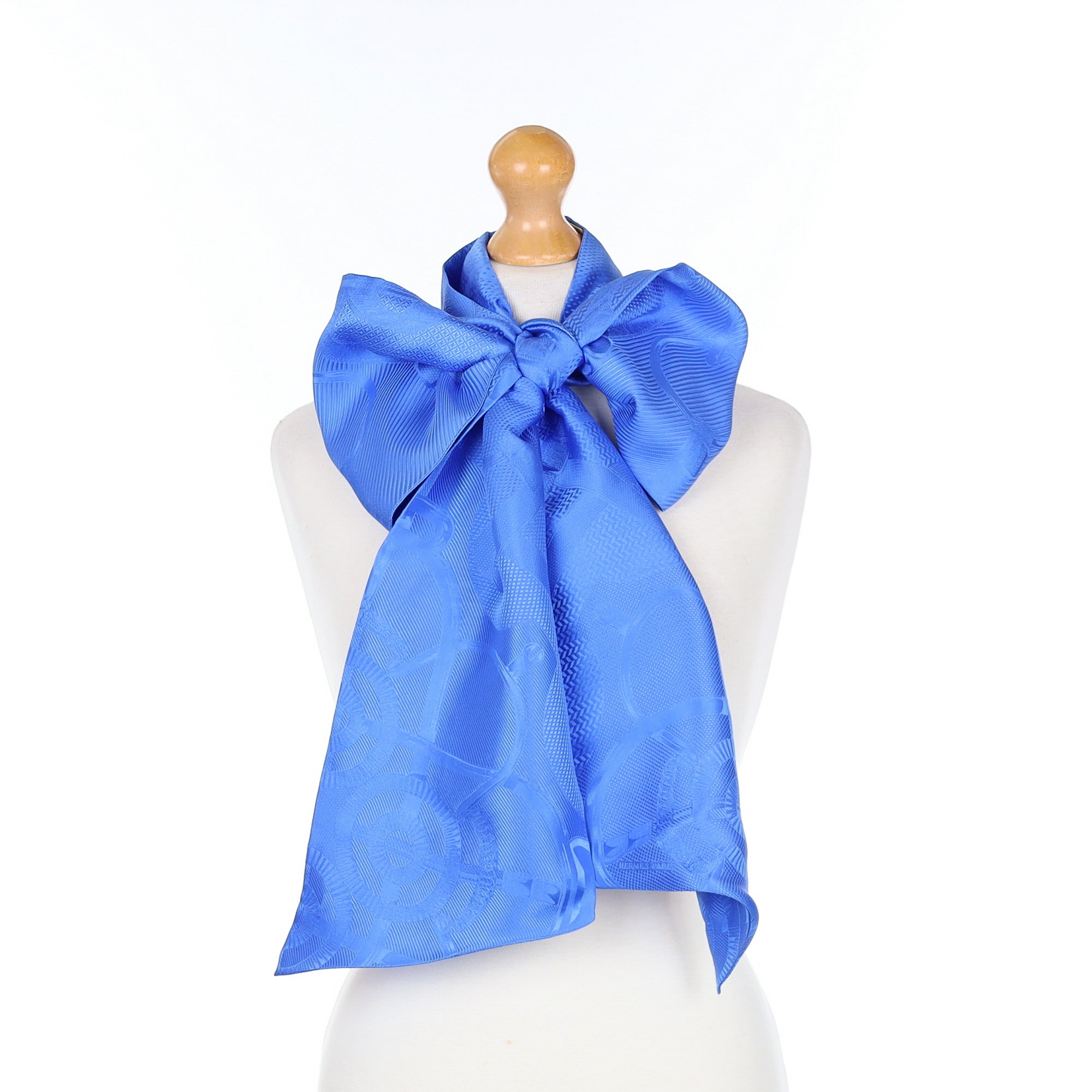 Brand New Boxed Hermès Blue Jacquard Maxi Twilly Silk Scarf