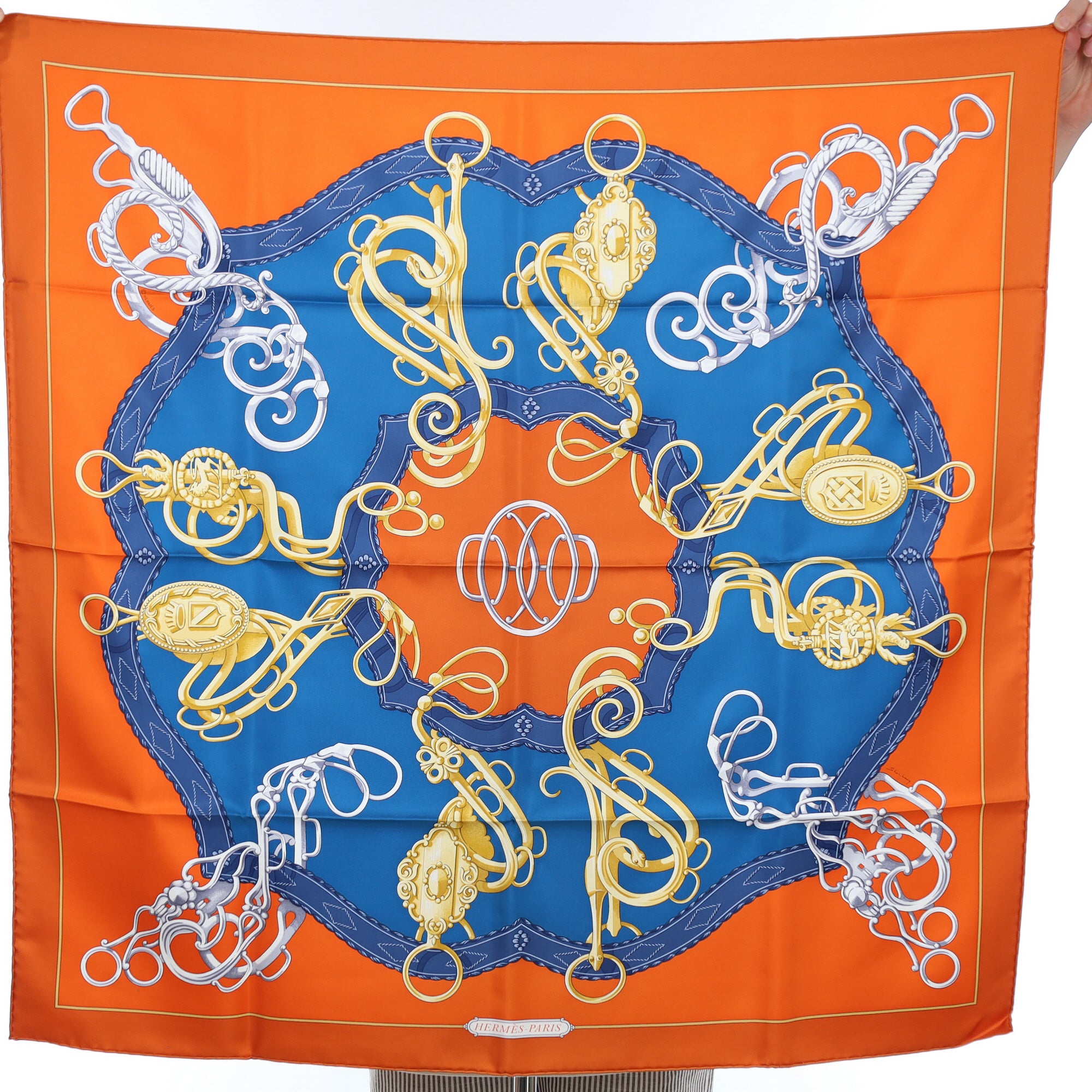 Brand New Boxed Lift Profilé Hermès Silk Scarf Quite Rare