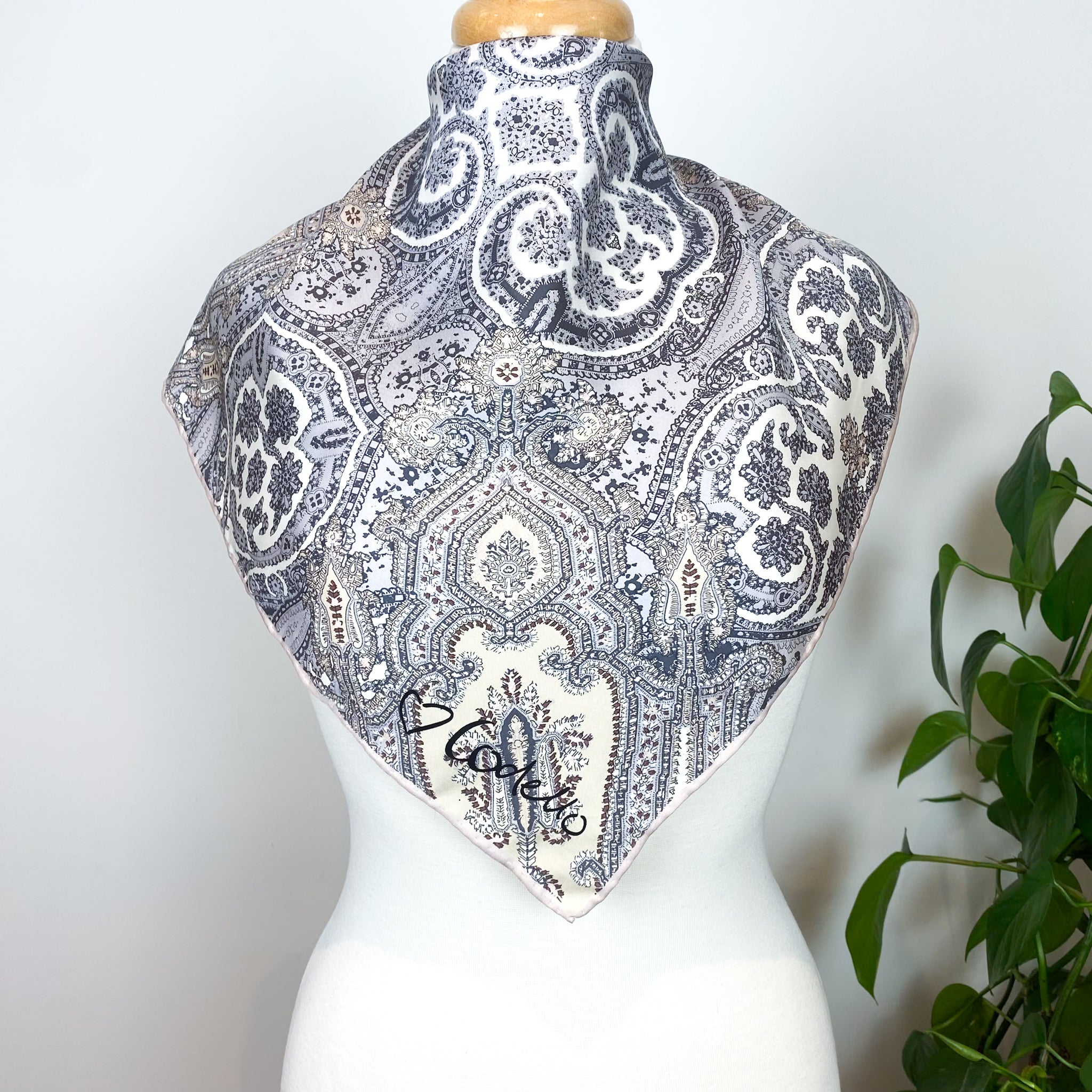 Muted Paisley Codello Silk Scarf