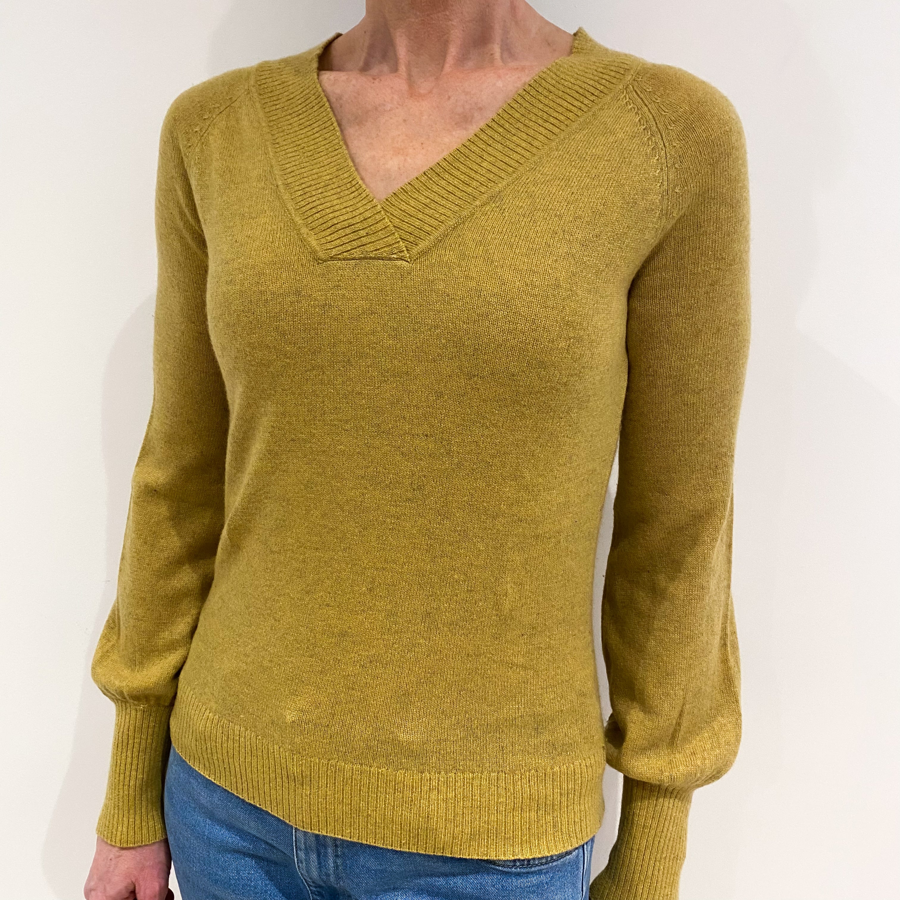 Flaxen Yellow Fleck Cashmere V Neck Jumper with Gathered Cuff Small