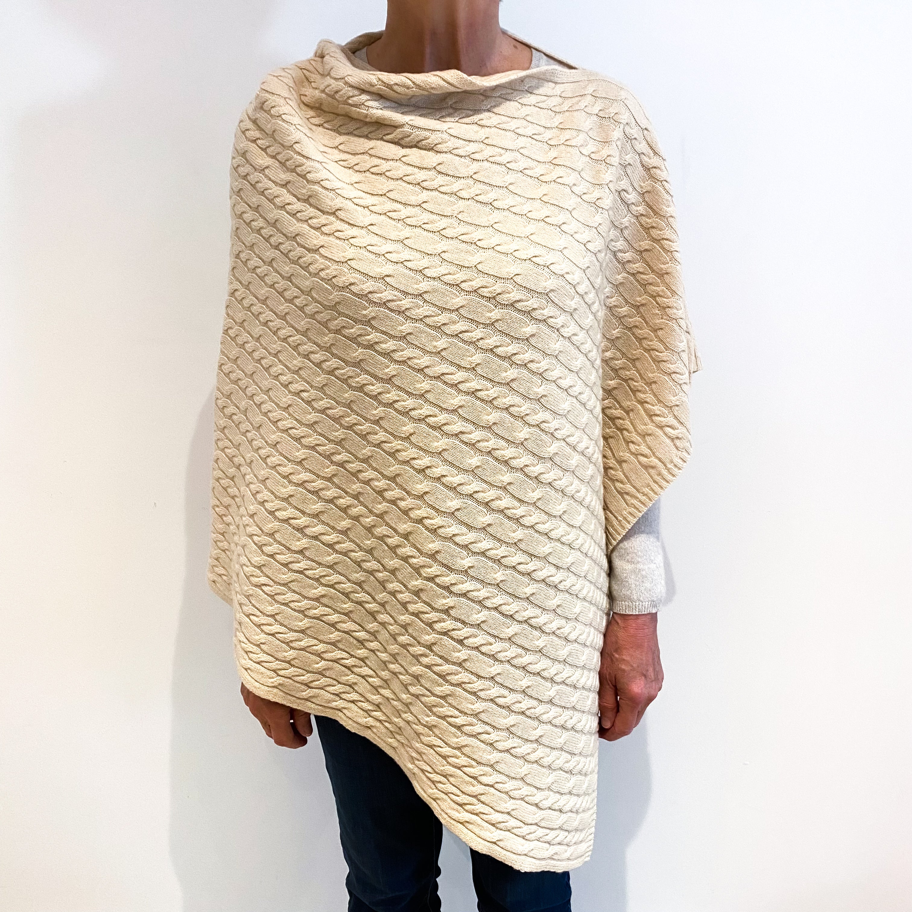 Brand New Scottish Soft Beige Cashmere Cable Poncho One Size