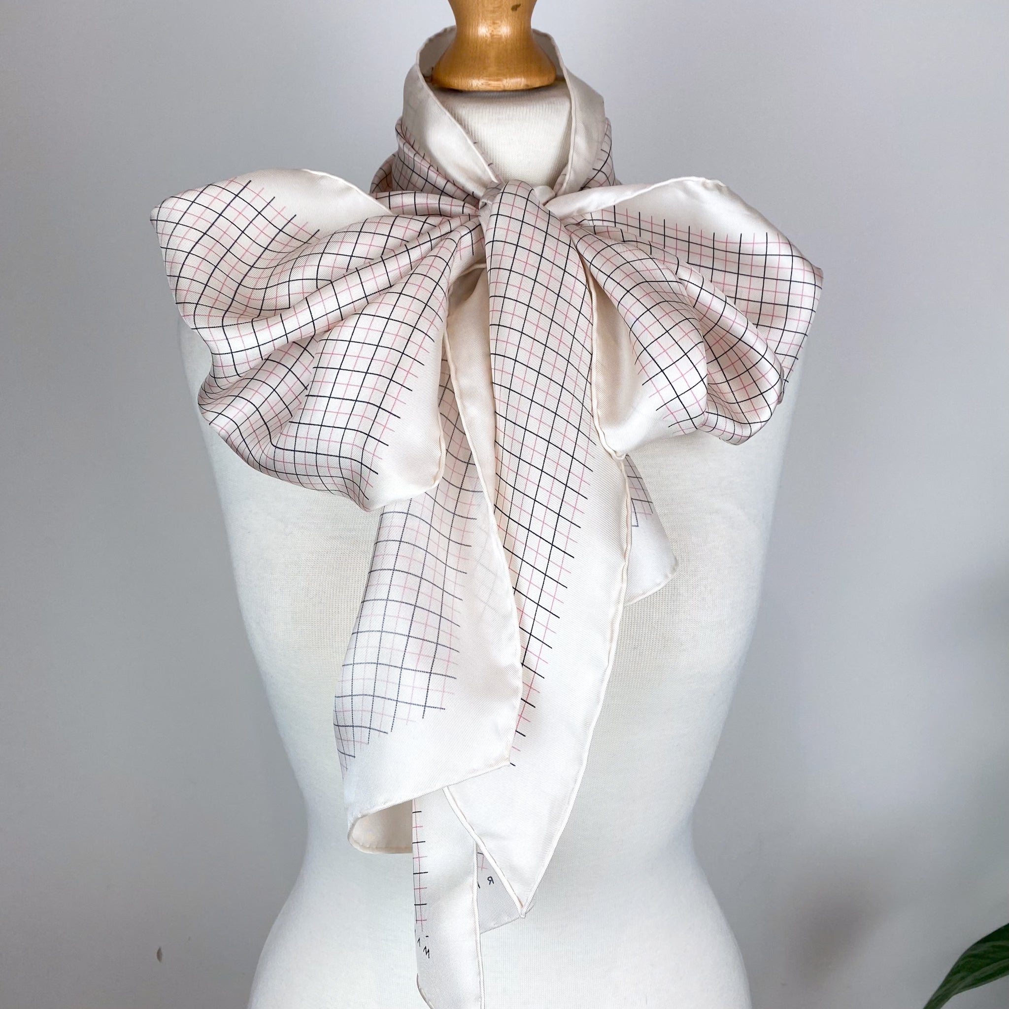 Victoria Beckham Large Pussy Bow Designer Silk Scarf