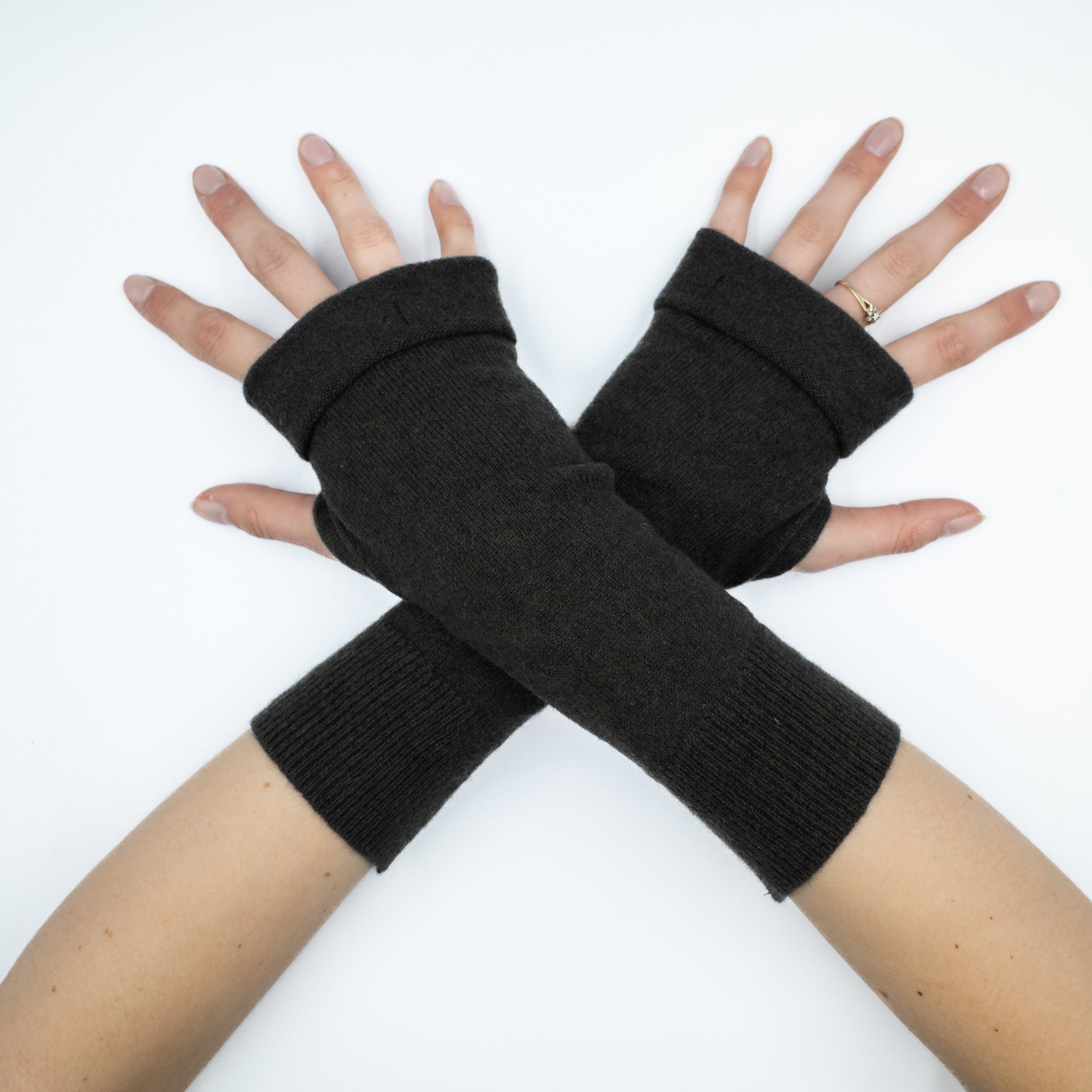 Carbon Grey Fingerless Gloves