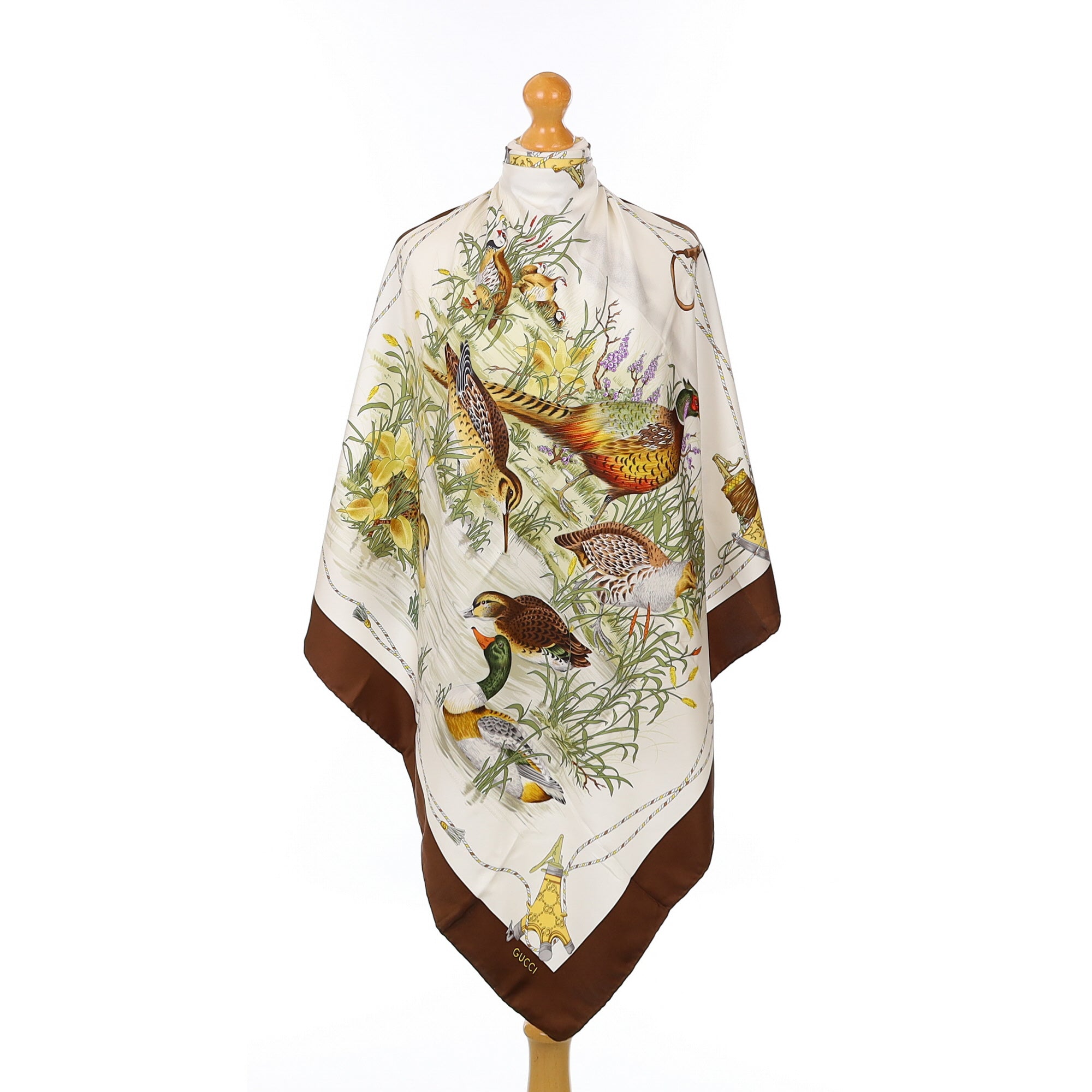 Brand New Gucci Bird Lake Design Vintage Silk Scarf