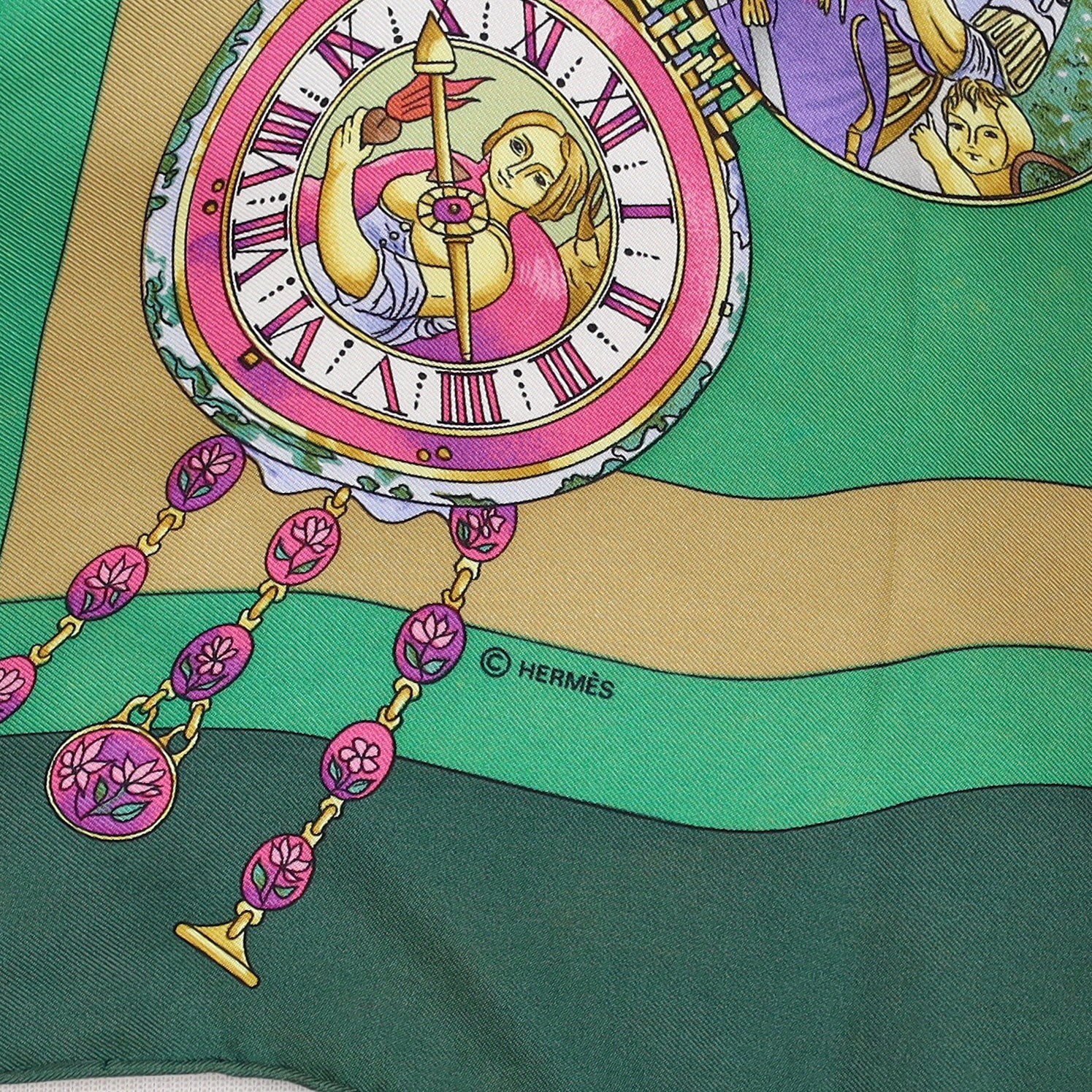 Hermés Parmi Les Fleurs Je compte Les Heures Silk Scarf