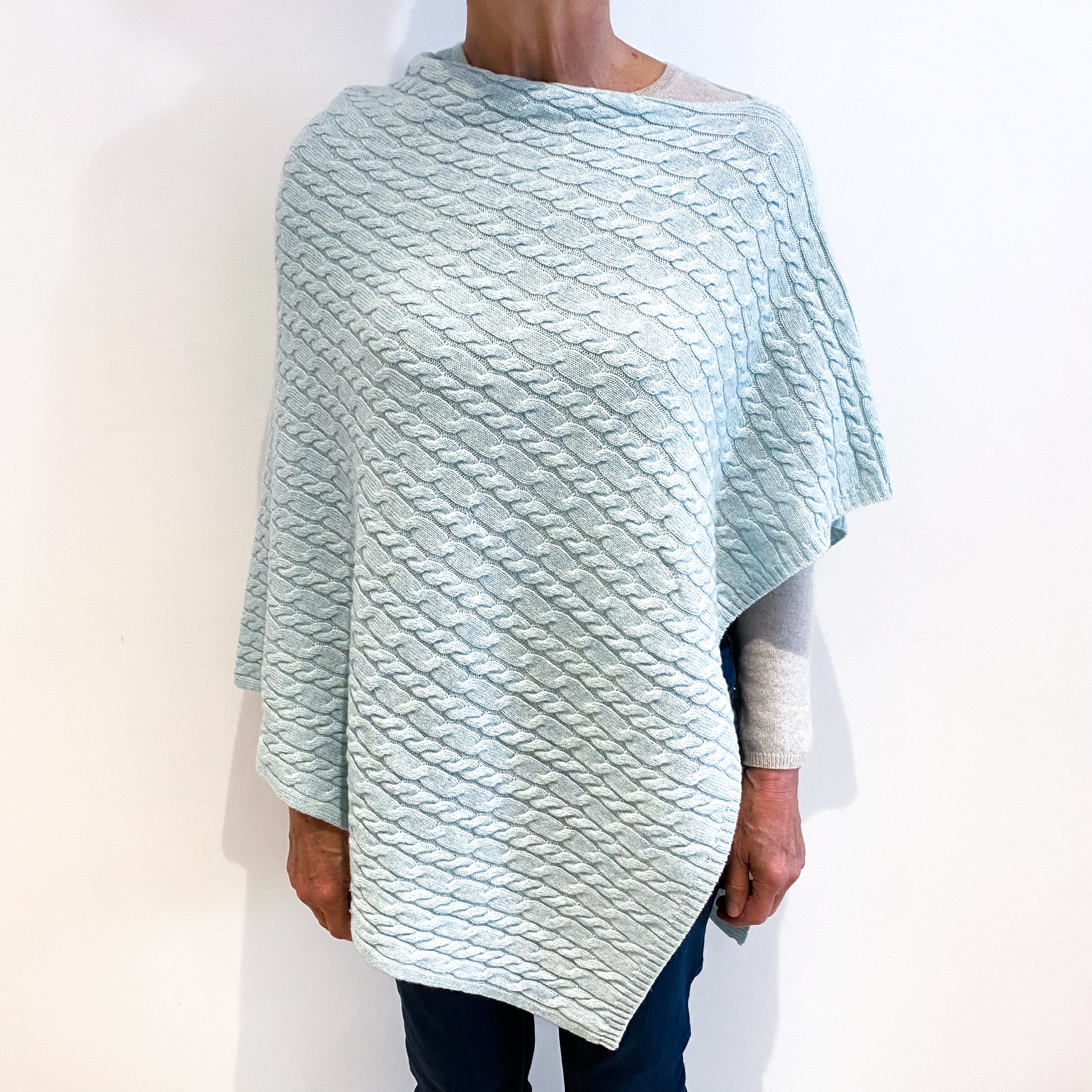 Brand New Scottish Opal Green Cashmere Cable Poncho One Size