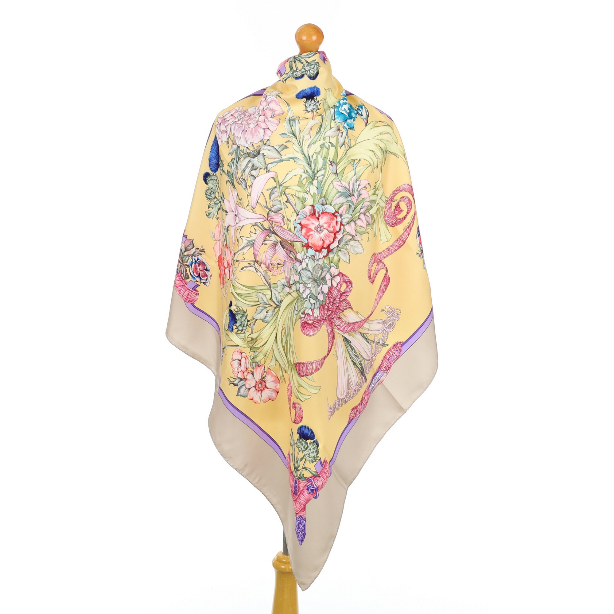 Hermès Regina Designer Silk Scarf
