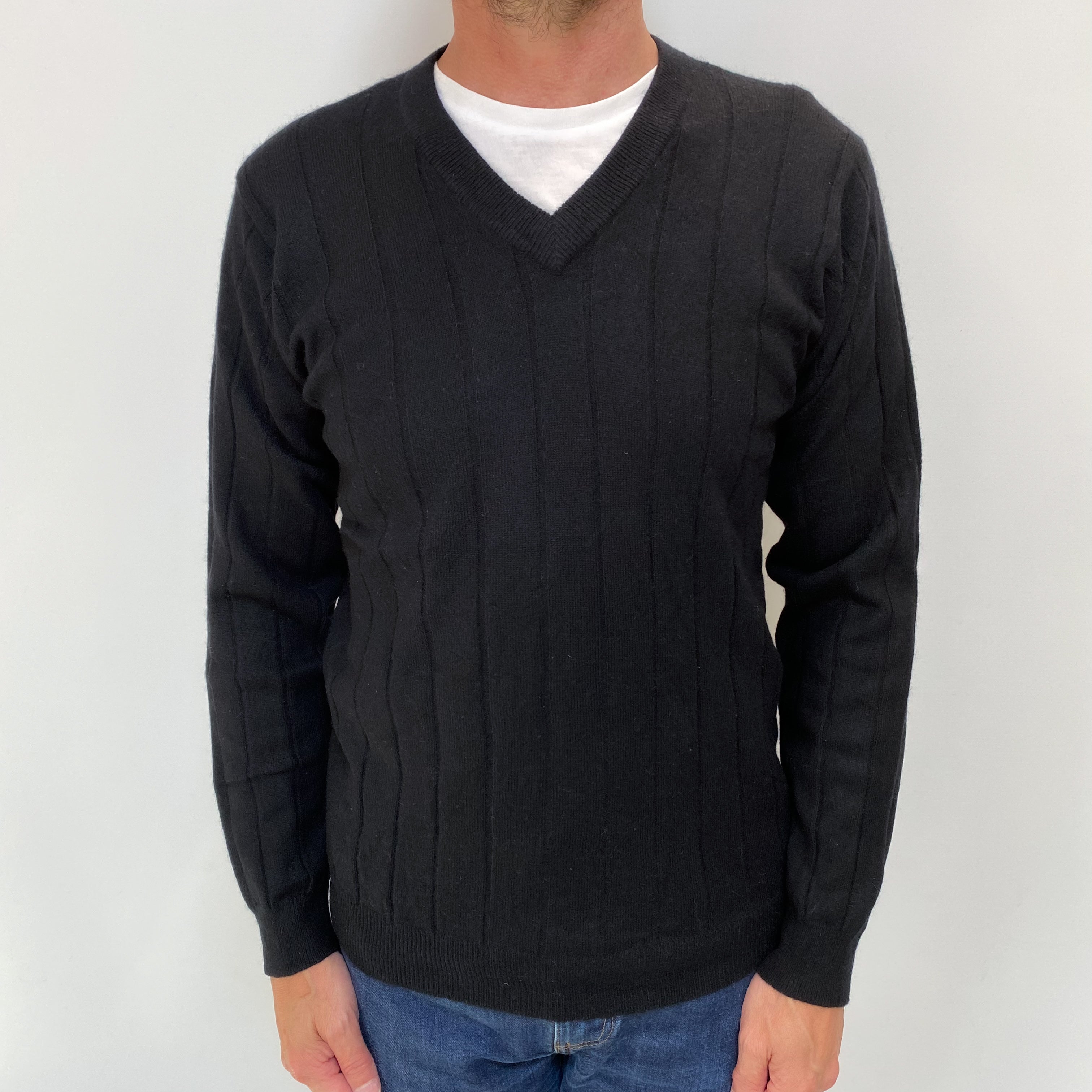 Men's Black Cashmere V Neck Jumper Small