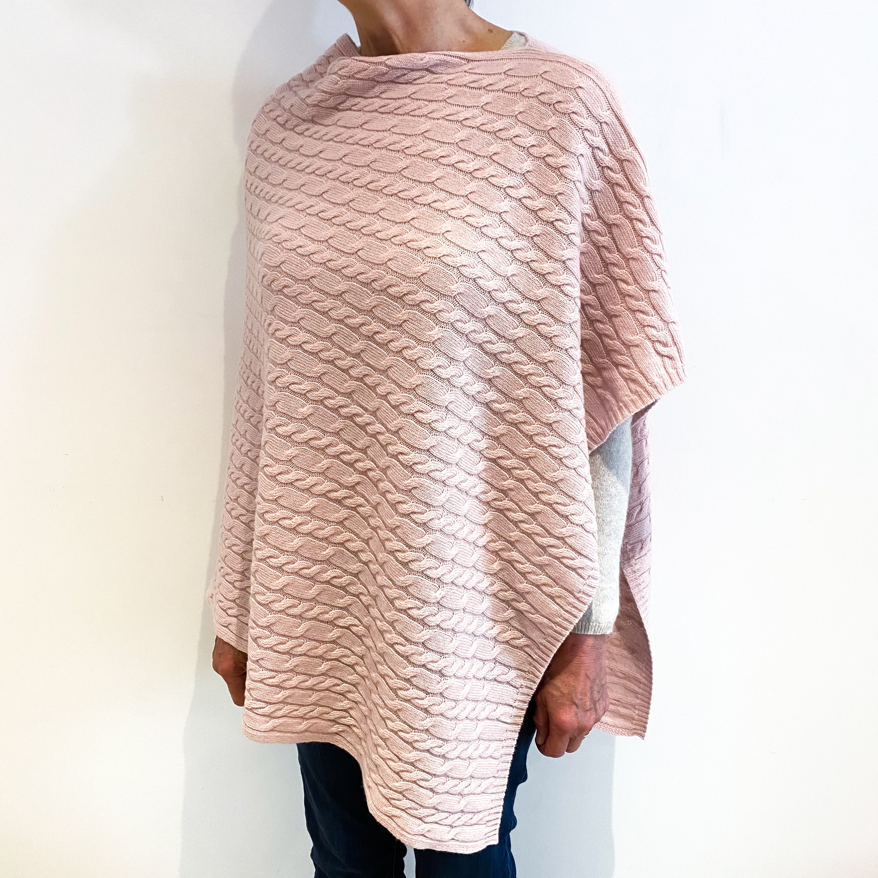 Brand New Scottish Pale Dusty Pink Cashmere Cable Poncho One Size