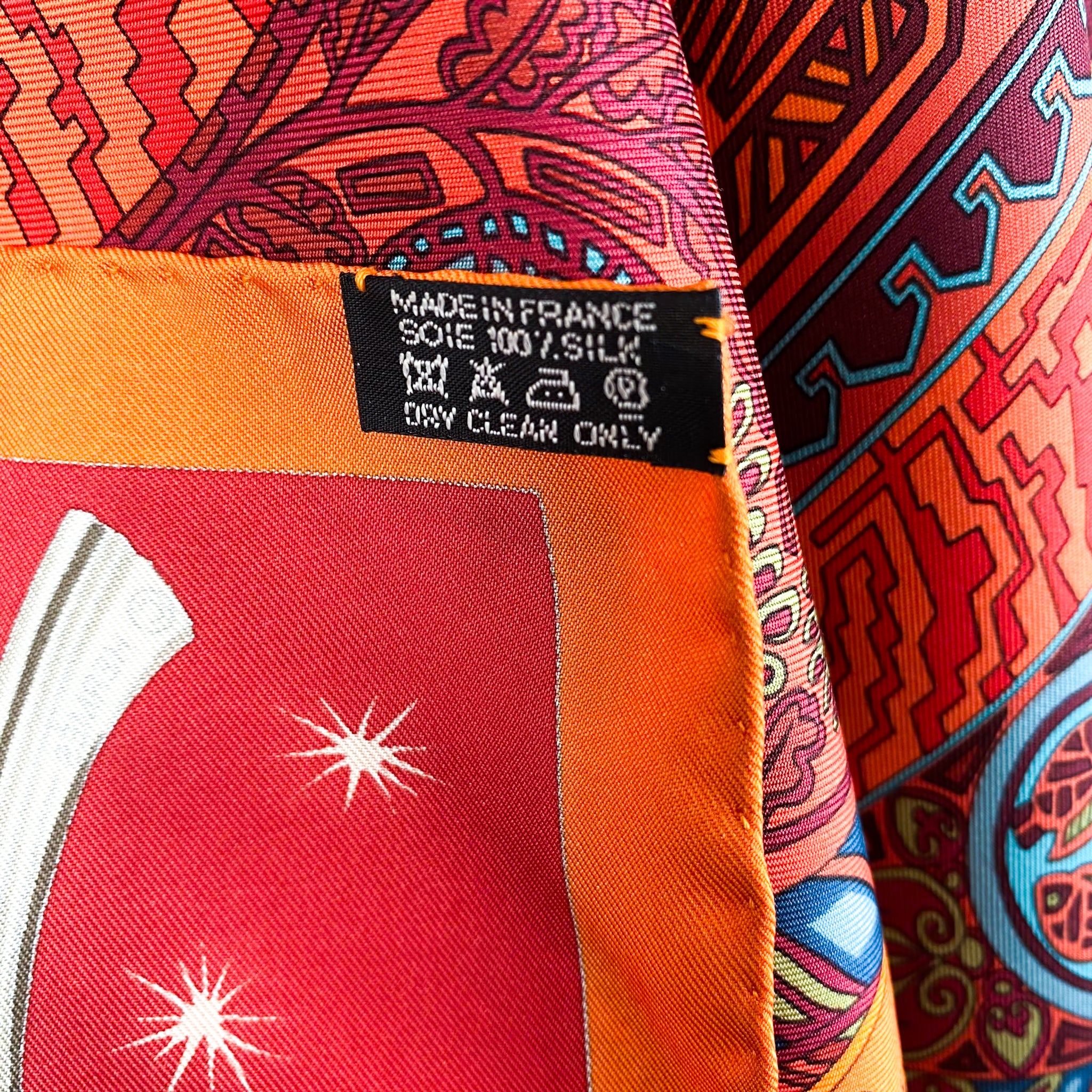 Boxed Hermes Sur Tapis Volant Vintage Silk Scarf