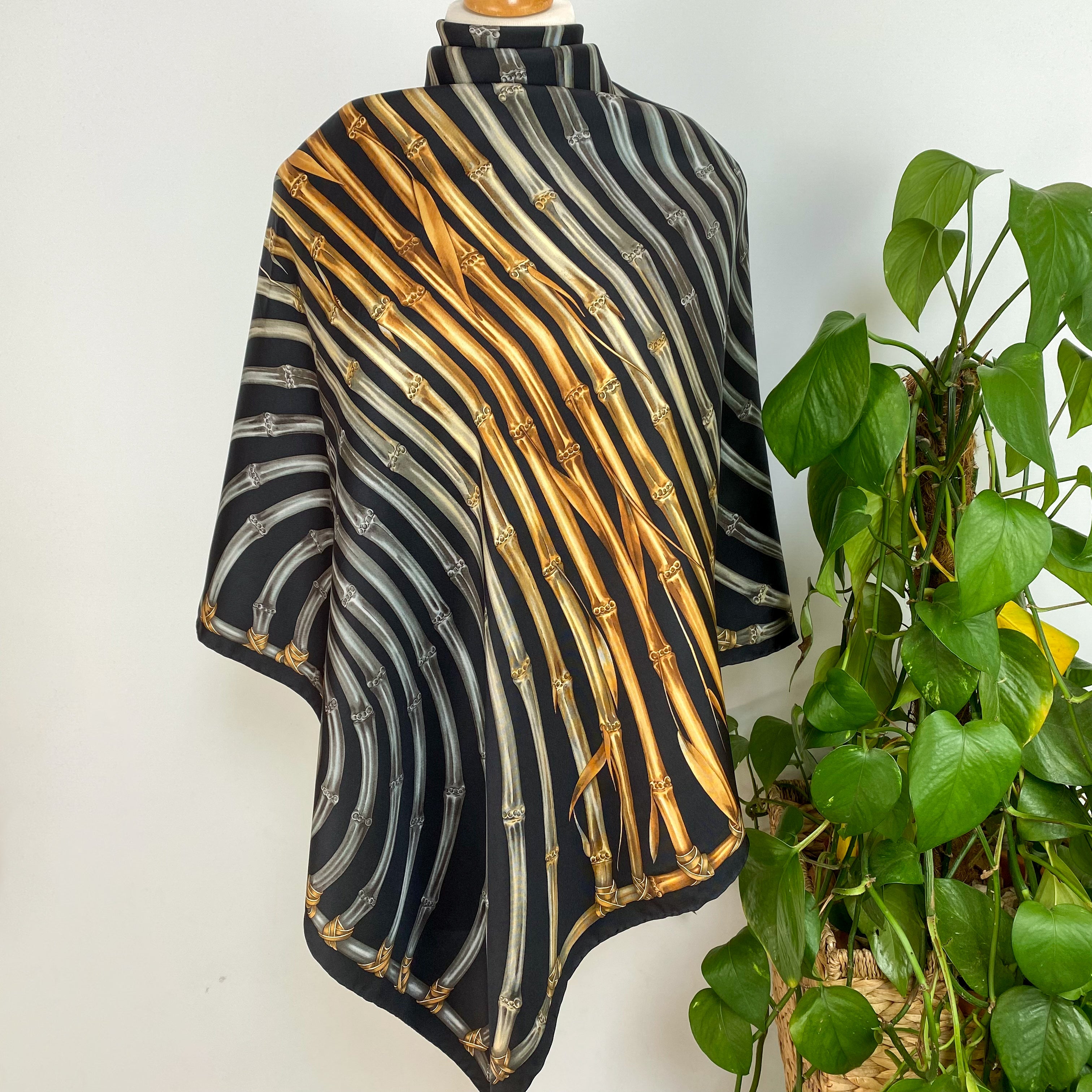 Bamboo Design Gucci Silk Scarf