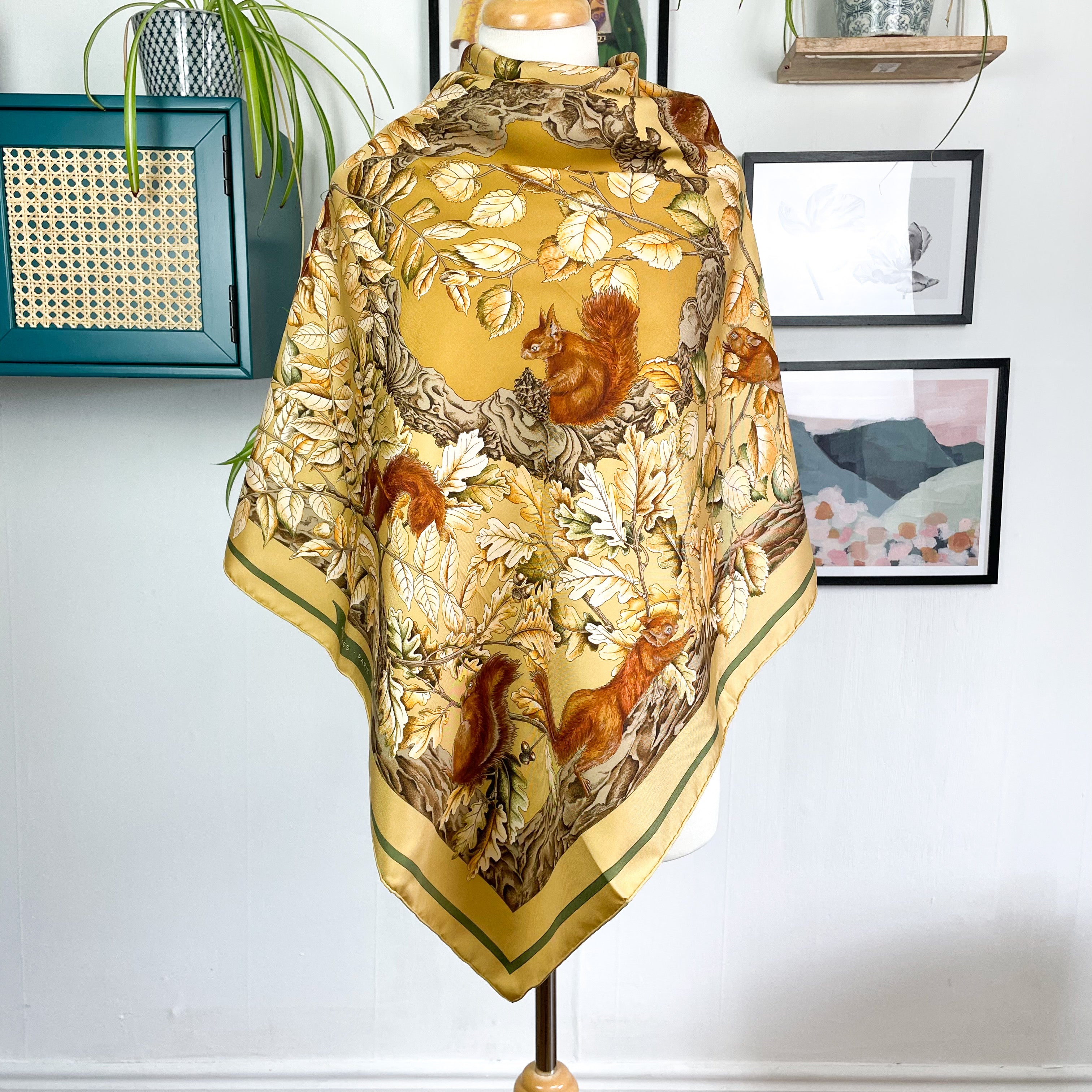 Boxed Hermes Casse Noisette Designer Silk Scarf