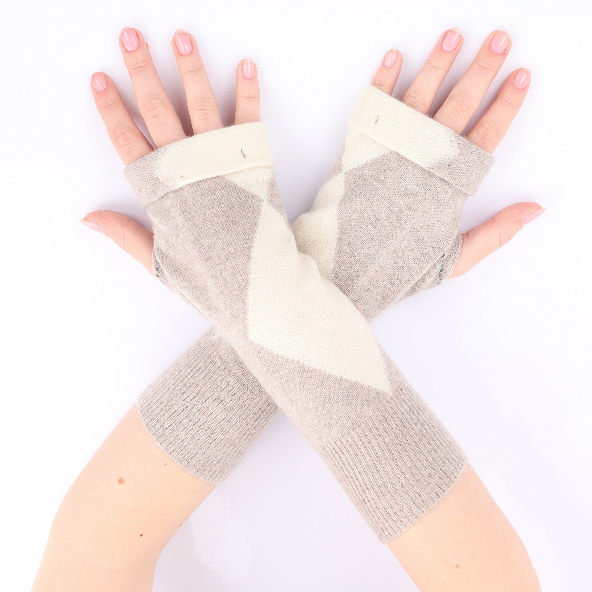 Fawn and Ivory Diamond Fingerless Gloves