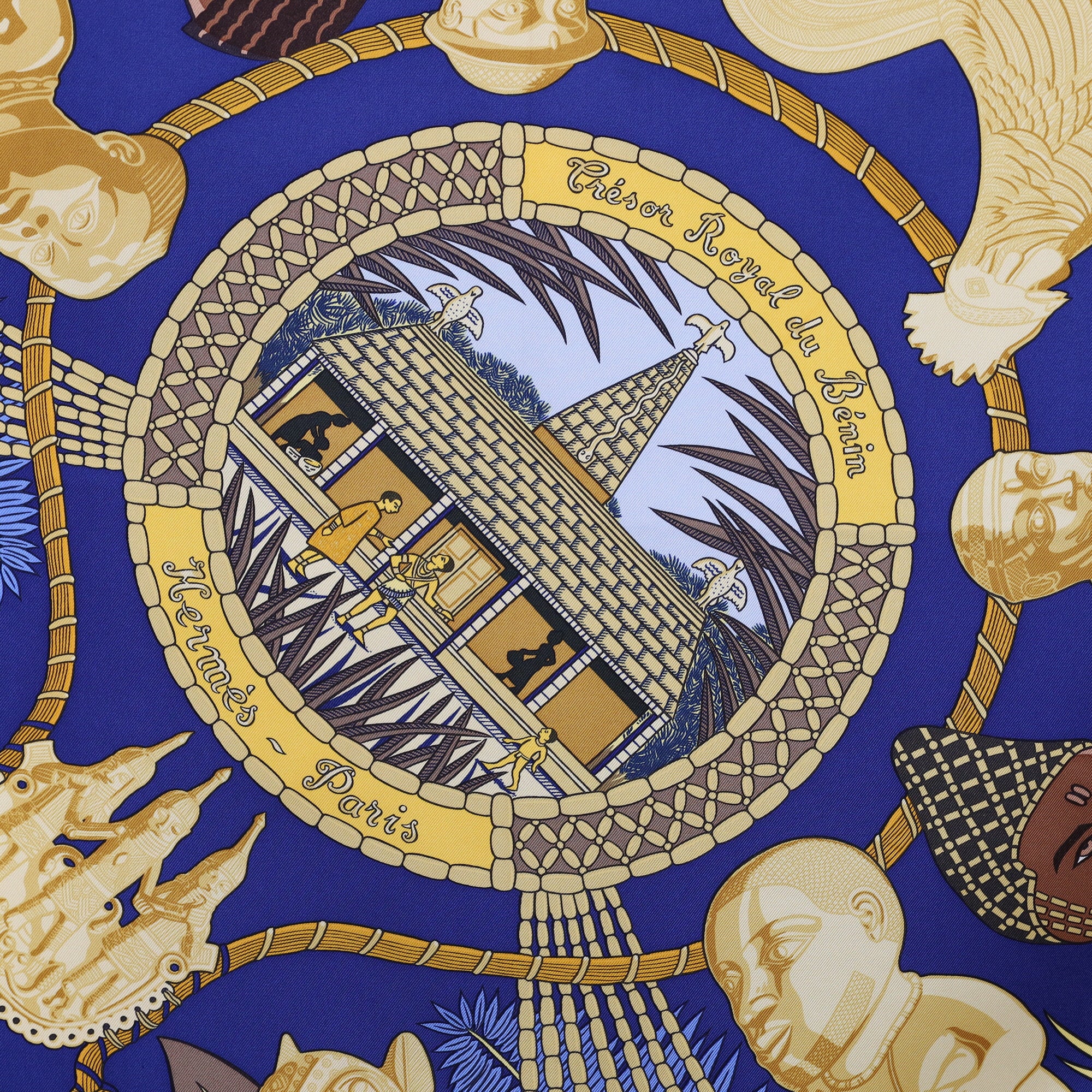 Boxed Hermès Trésor Royal du Bénin Silk Scarf