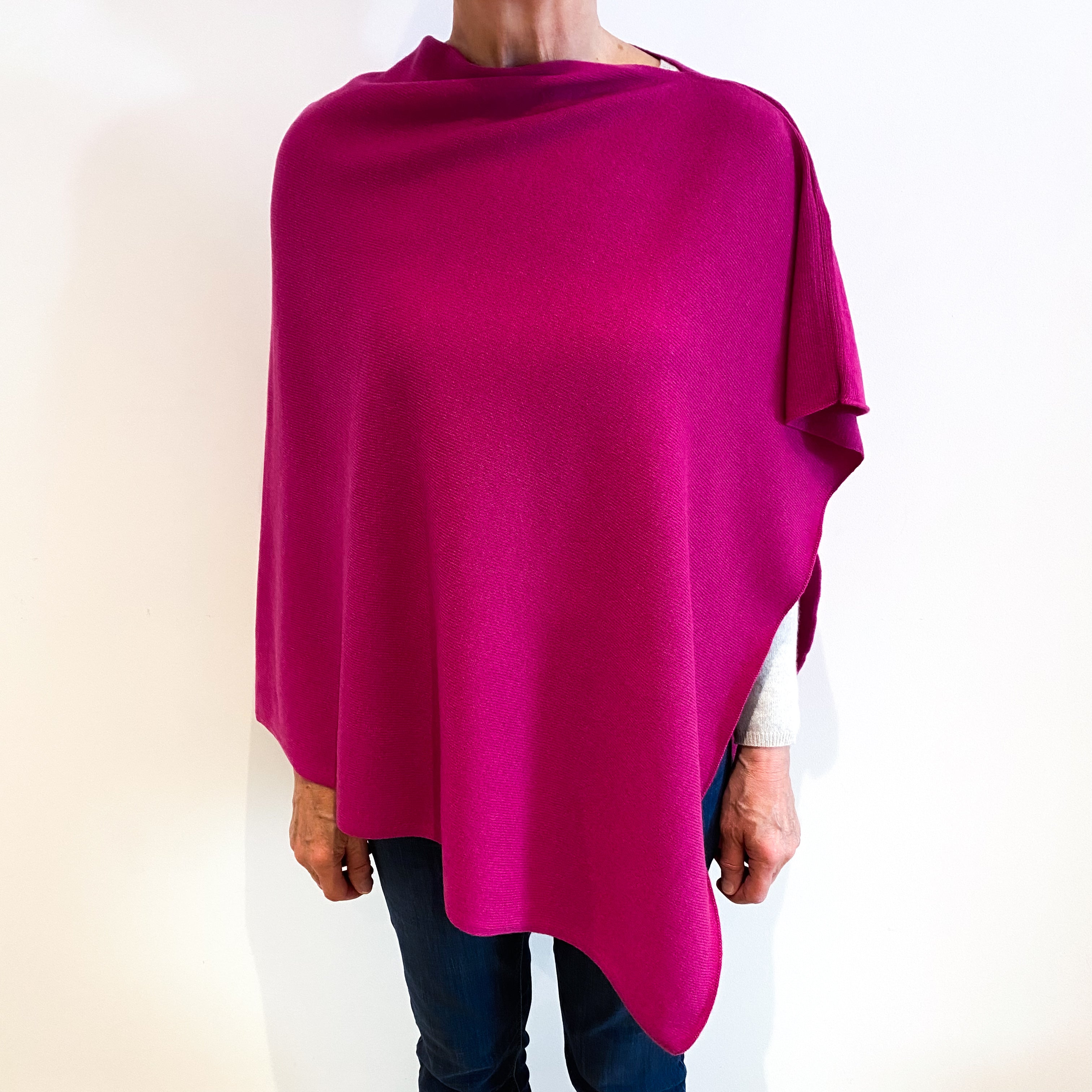 Brand New Scottish Fuchsia Pink Cashmere Poncho One Size