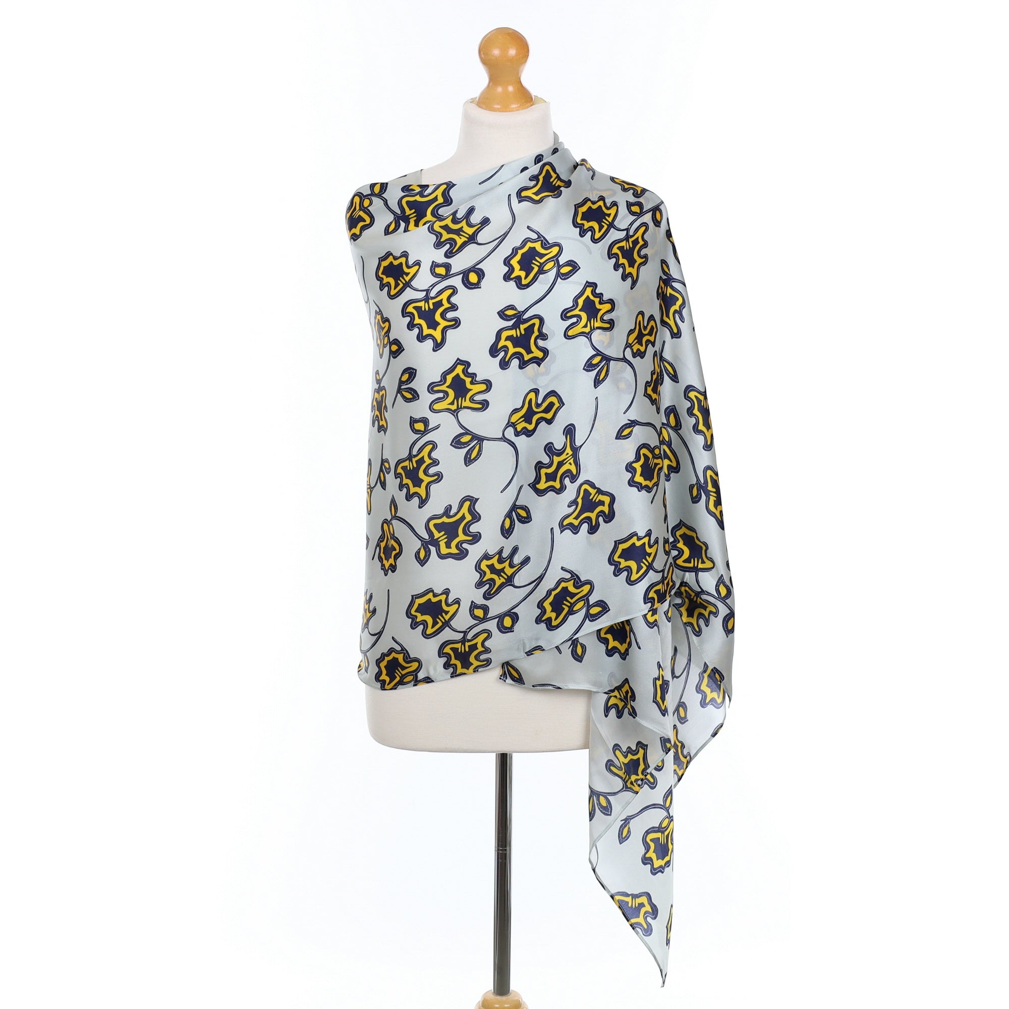 Brand New Jigsaw Leaf Design Silk Scarf