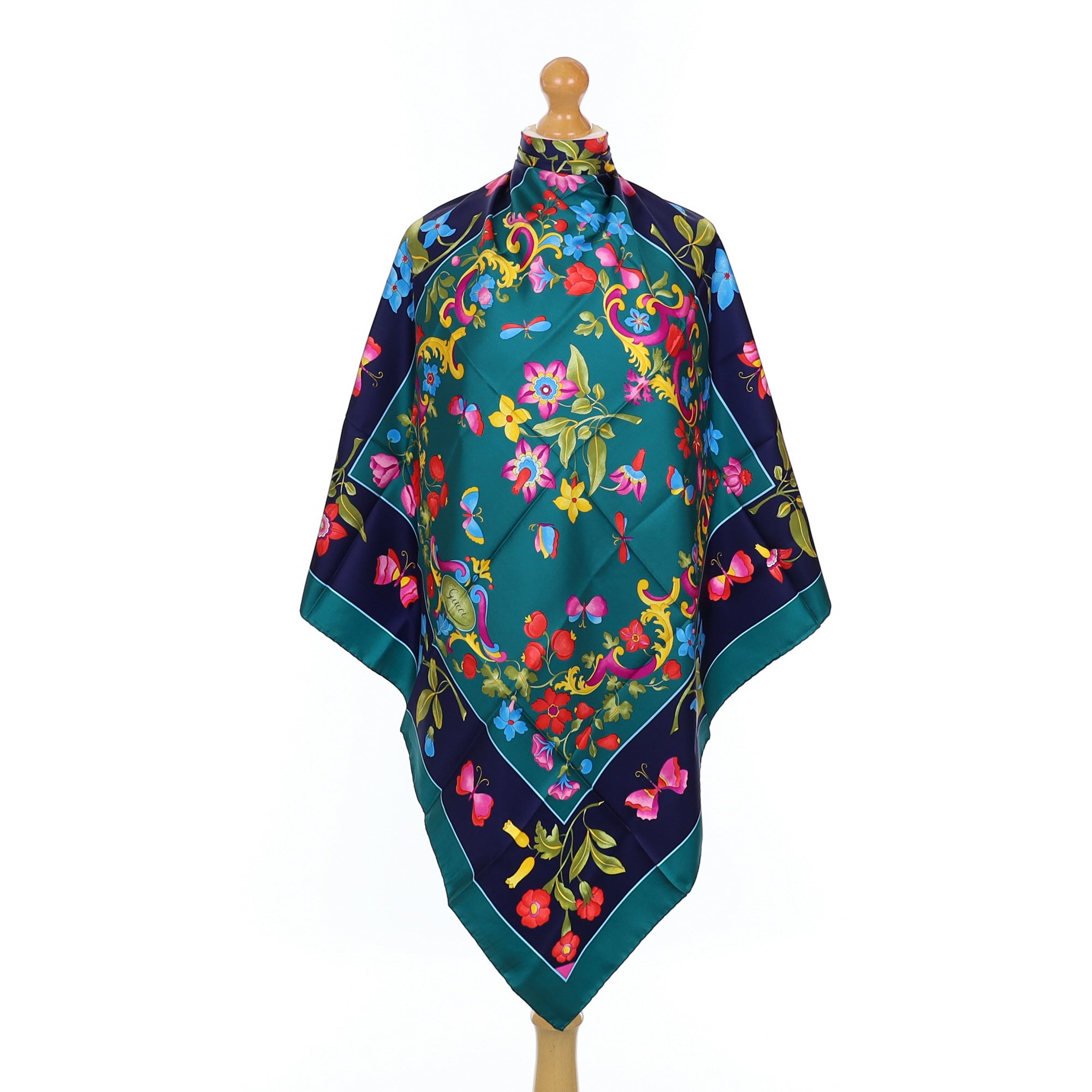 Brand New Floral Gucci Vintage Silk Scarf