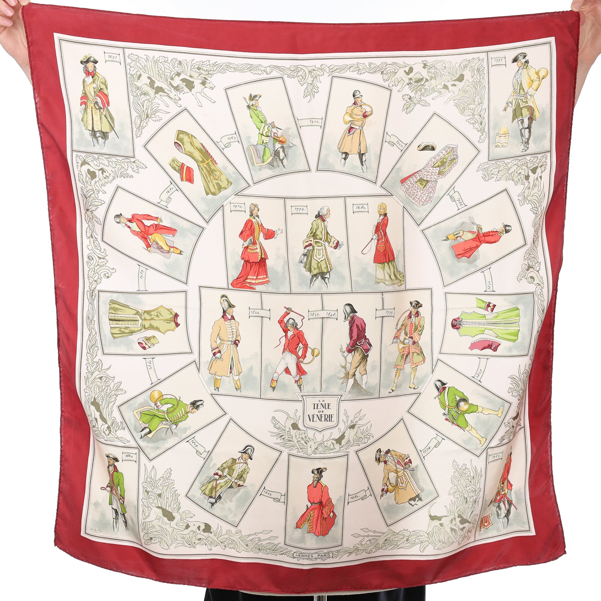 Rare Hermès La Tenue de Vénerie Silk Scarf