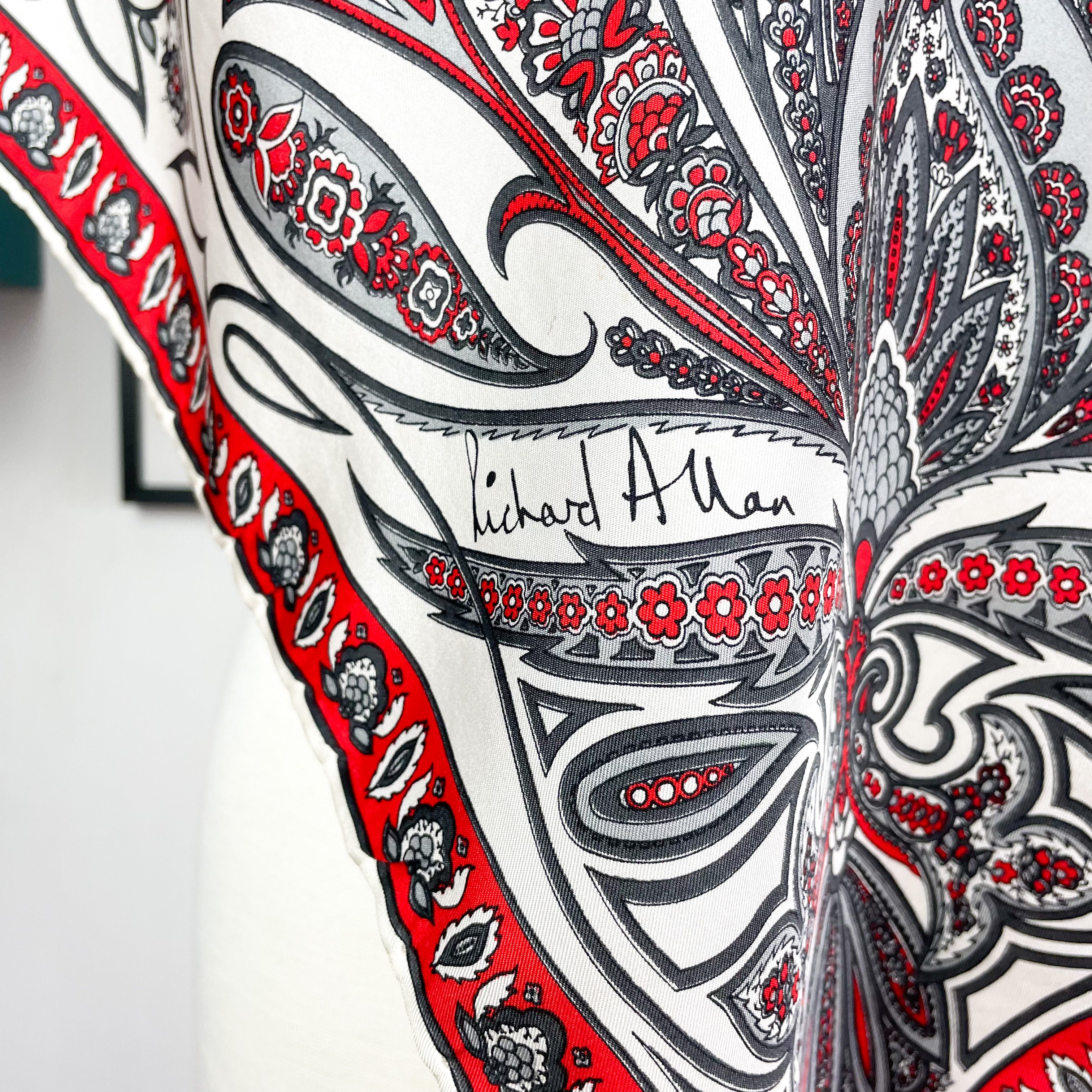 1970s Richard Allan Floral Abstract Vintage Silk Scarf