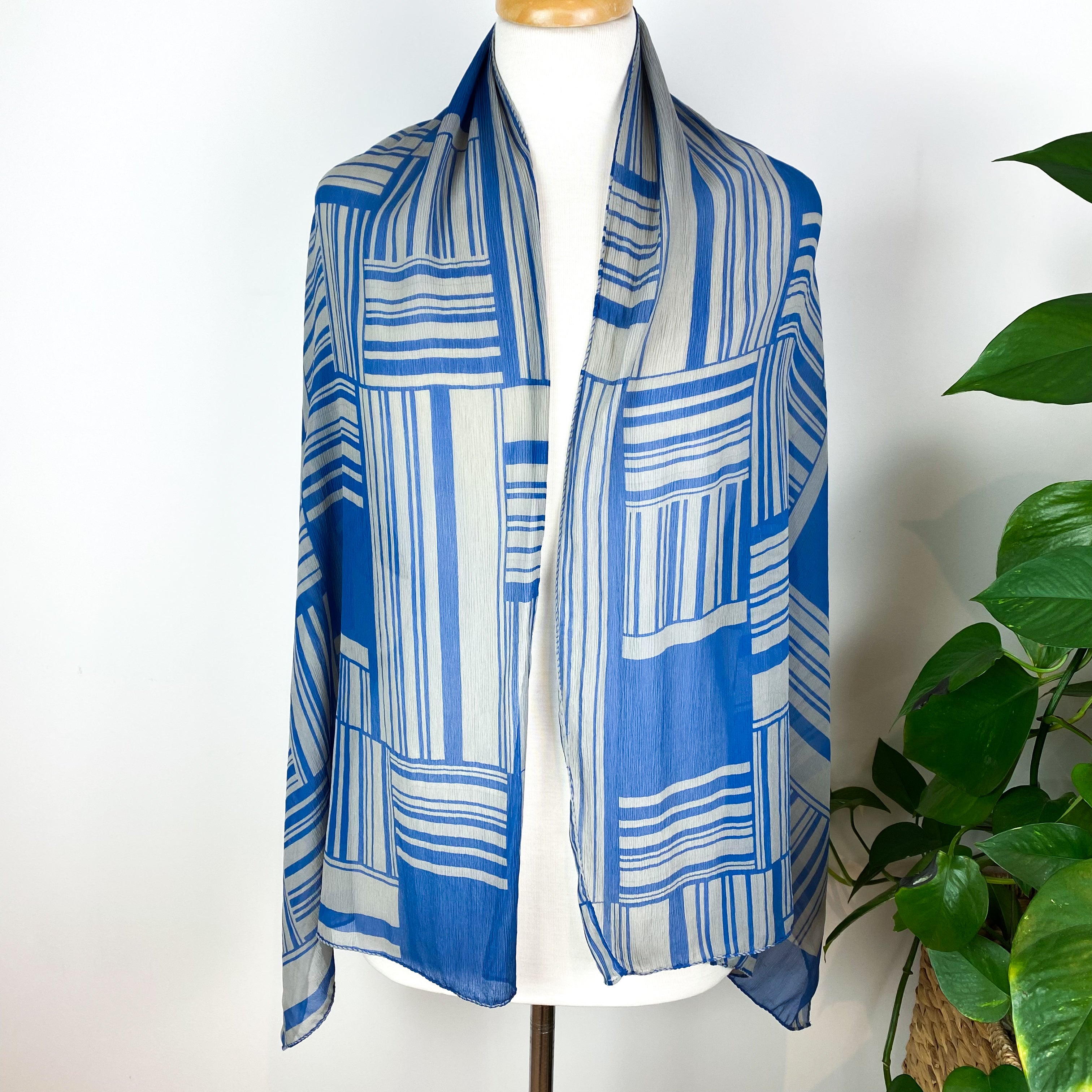 Country Casuals Long Silk Scarf