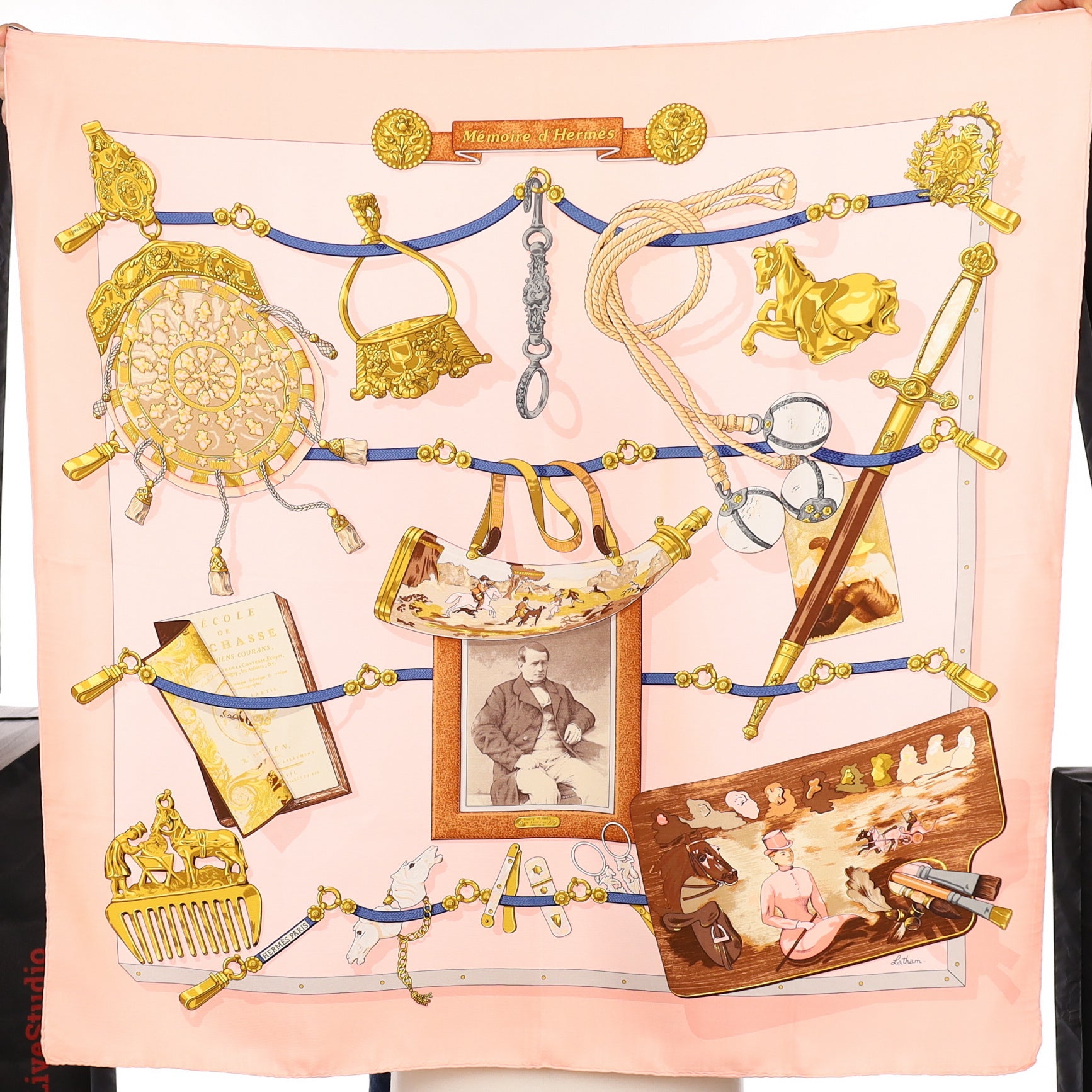Hermès Mémoire d’Hermés Silk Scarf