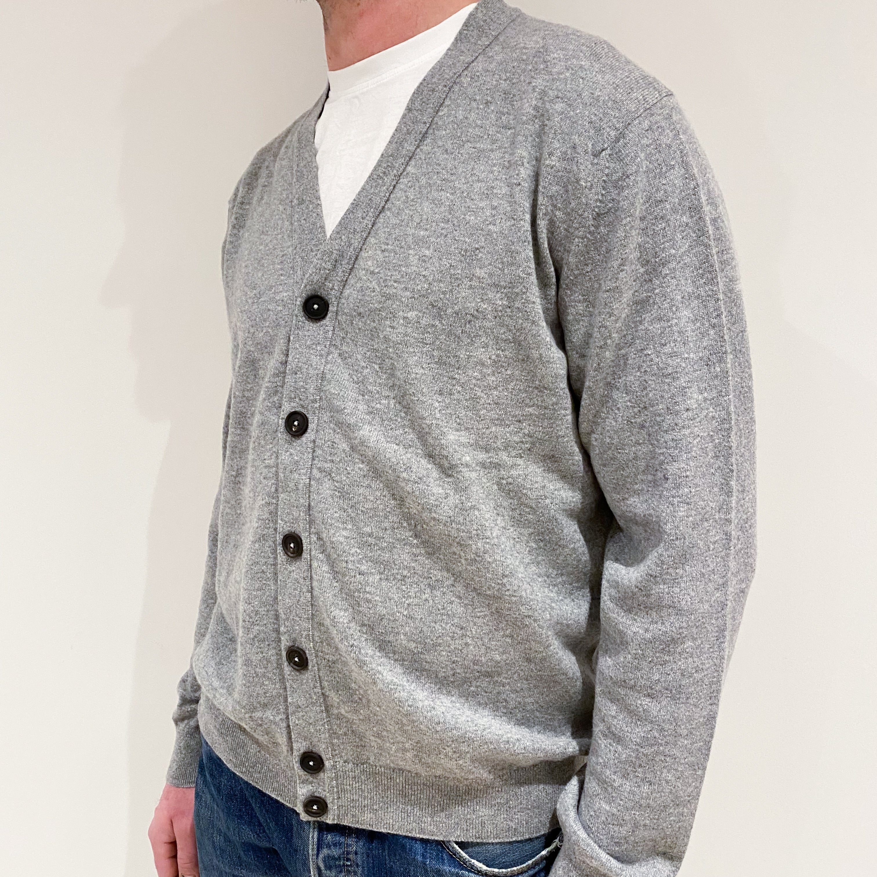 Men’s Brand New Scottish Smoke Grey V-Neck Cardigan Extra Extra Large