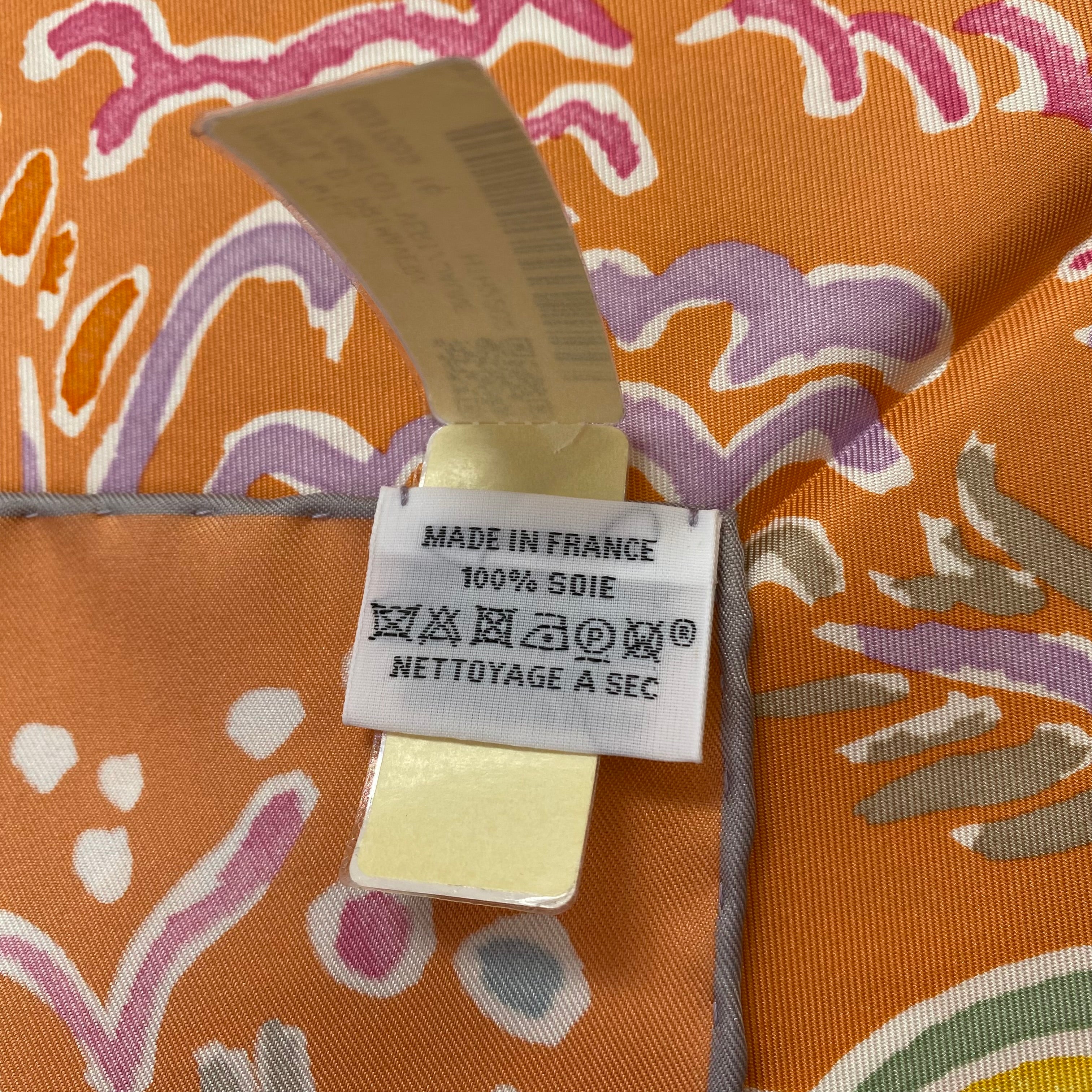 Brand New Boxed Hermès Isola di Primavera Silk Scarf