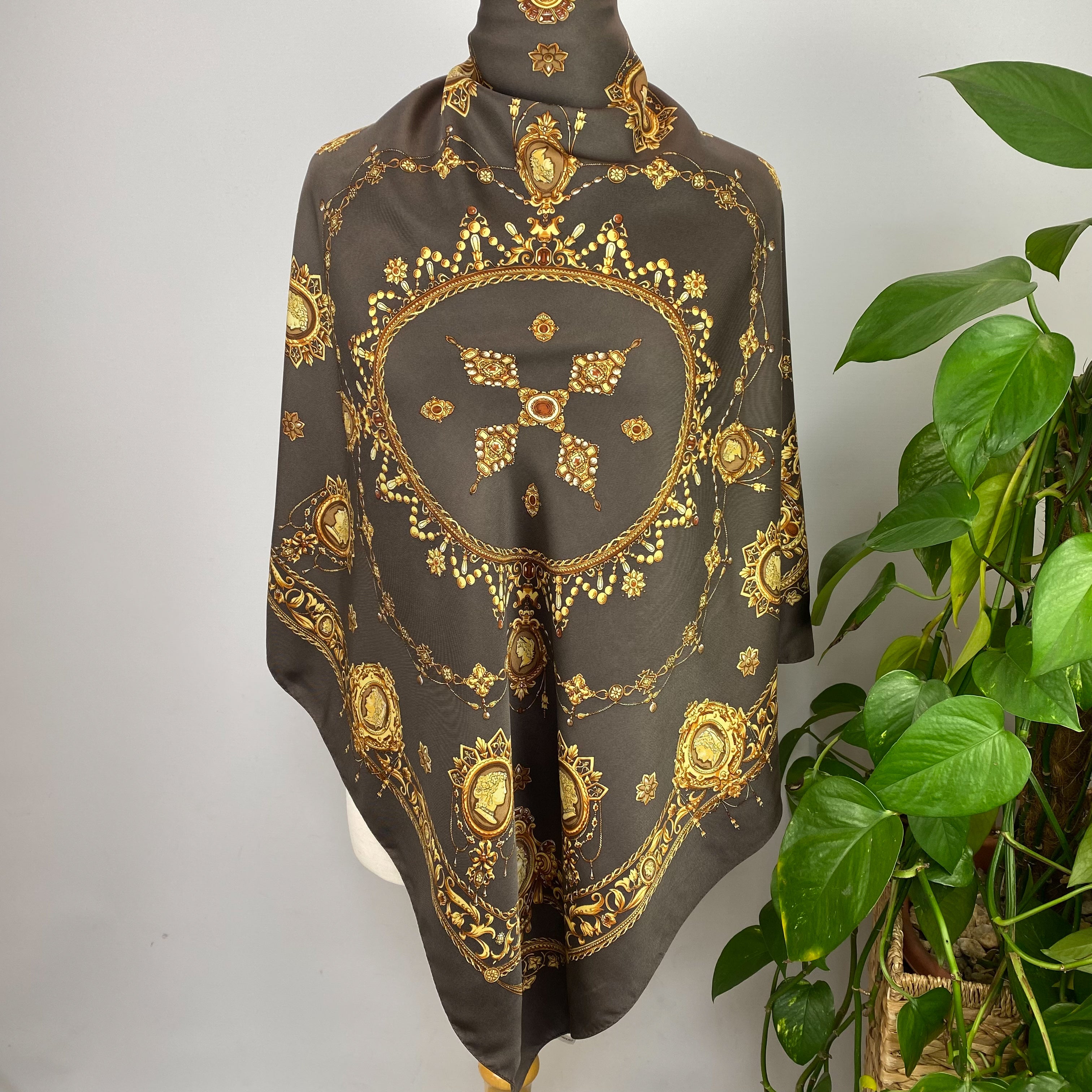 Renato Nucci Modern Silk Scarf
