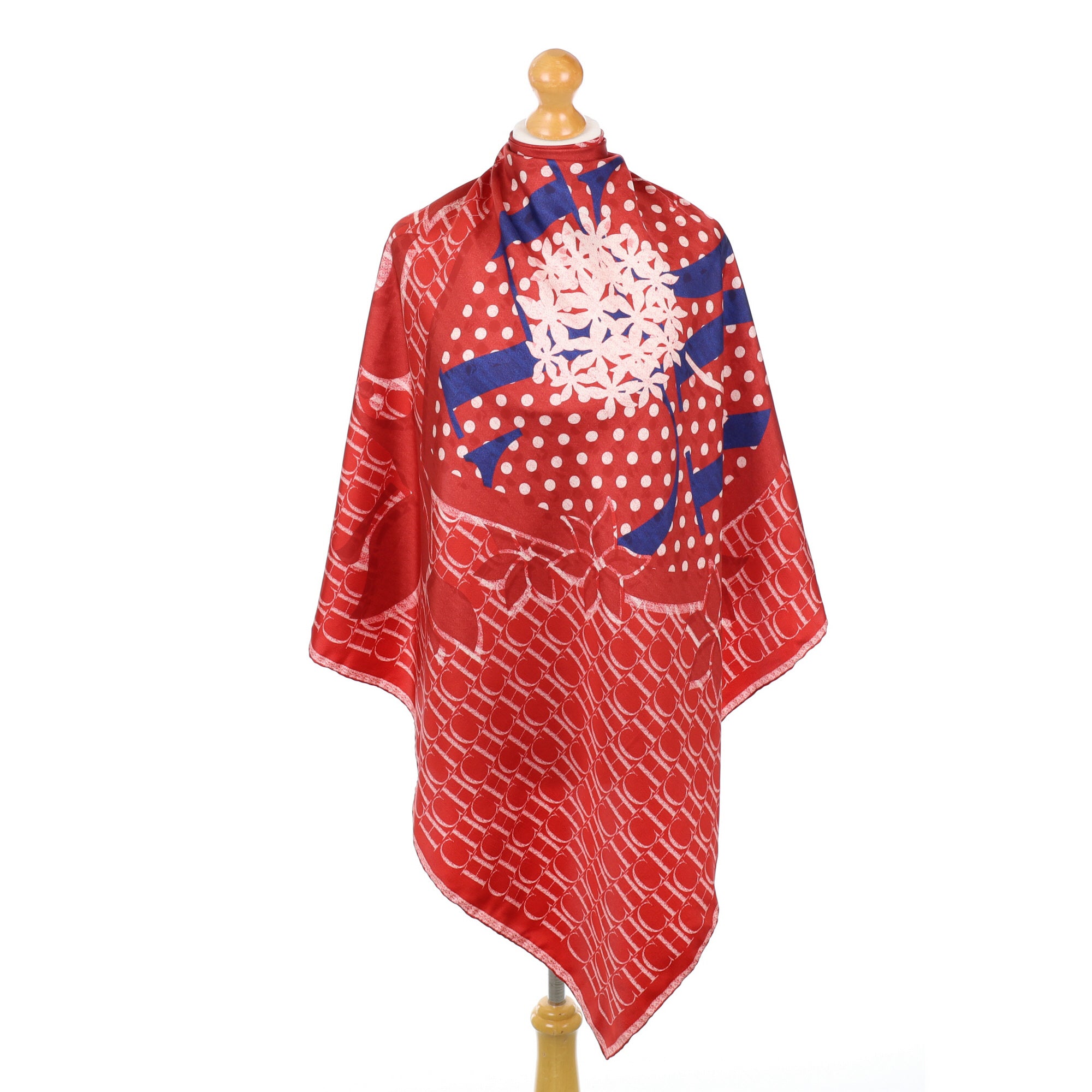 Immaculate Carolina Herrera Red Silk Scarf