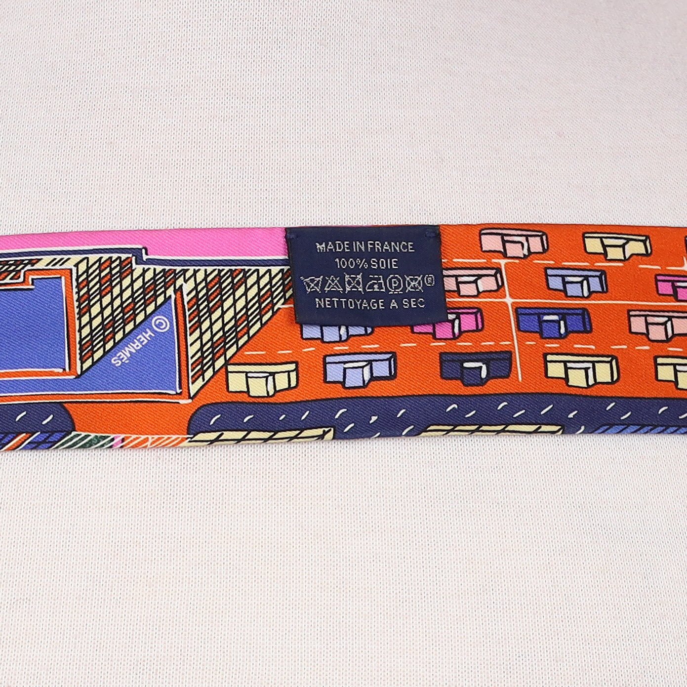 Brand New Boxed Hermès Twilly Silk Scarf
