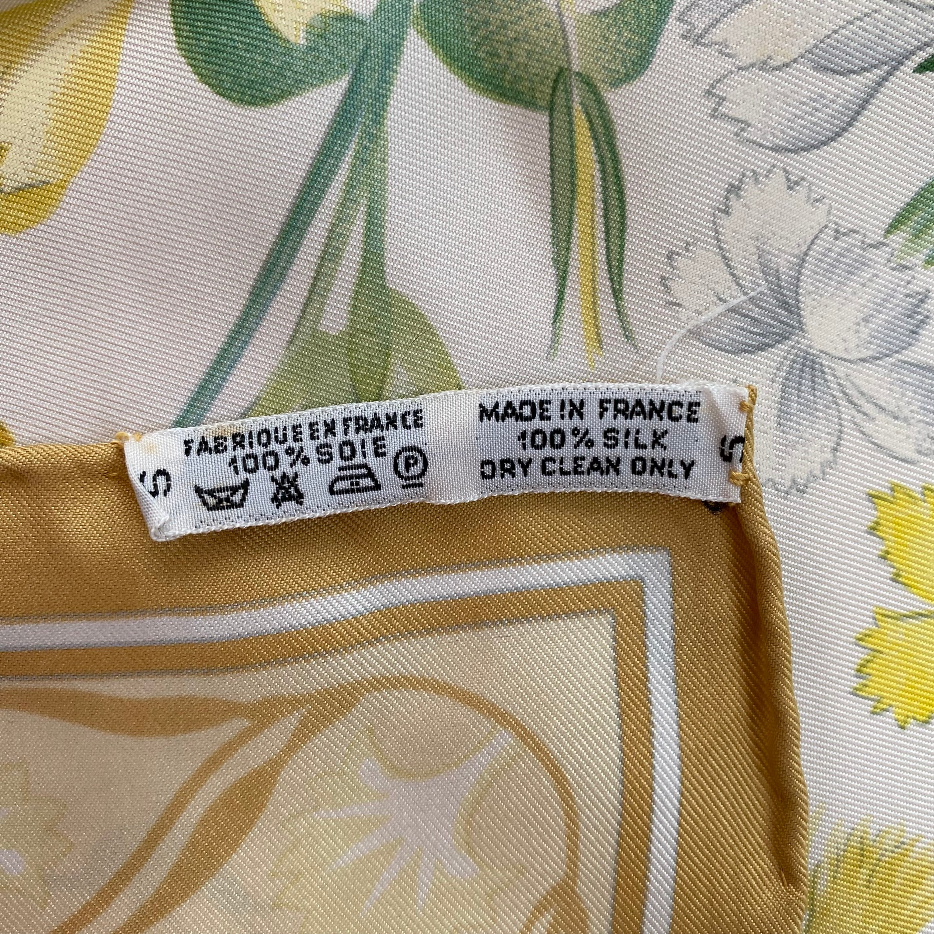 Hermès Oeillets Sauvages et autres Caryophyllées Silk Scarf