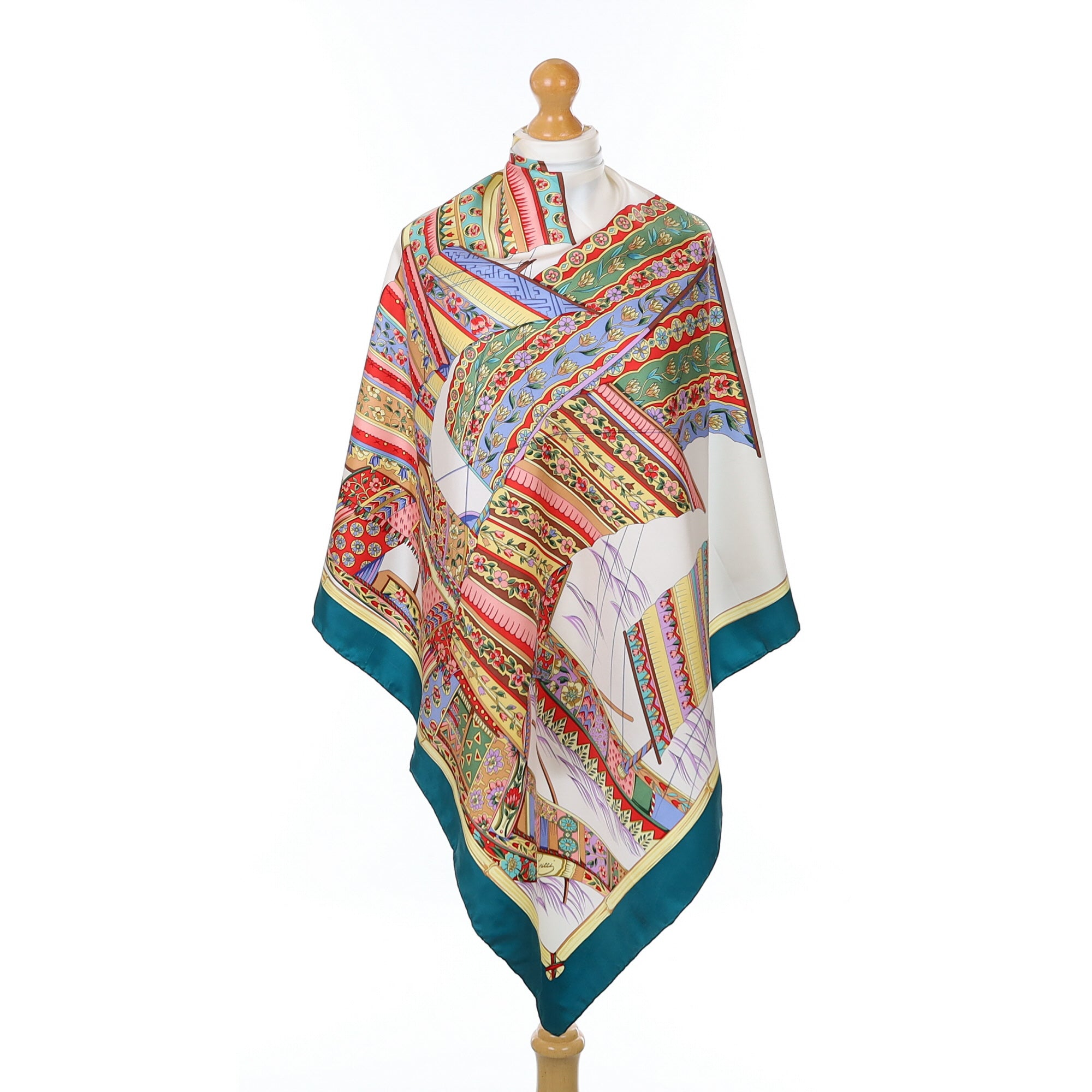 Brand New Gucci Sails Design Vintage Silk Scarf