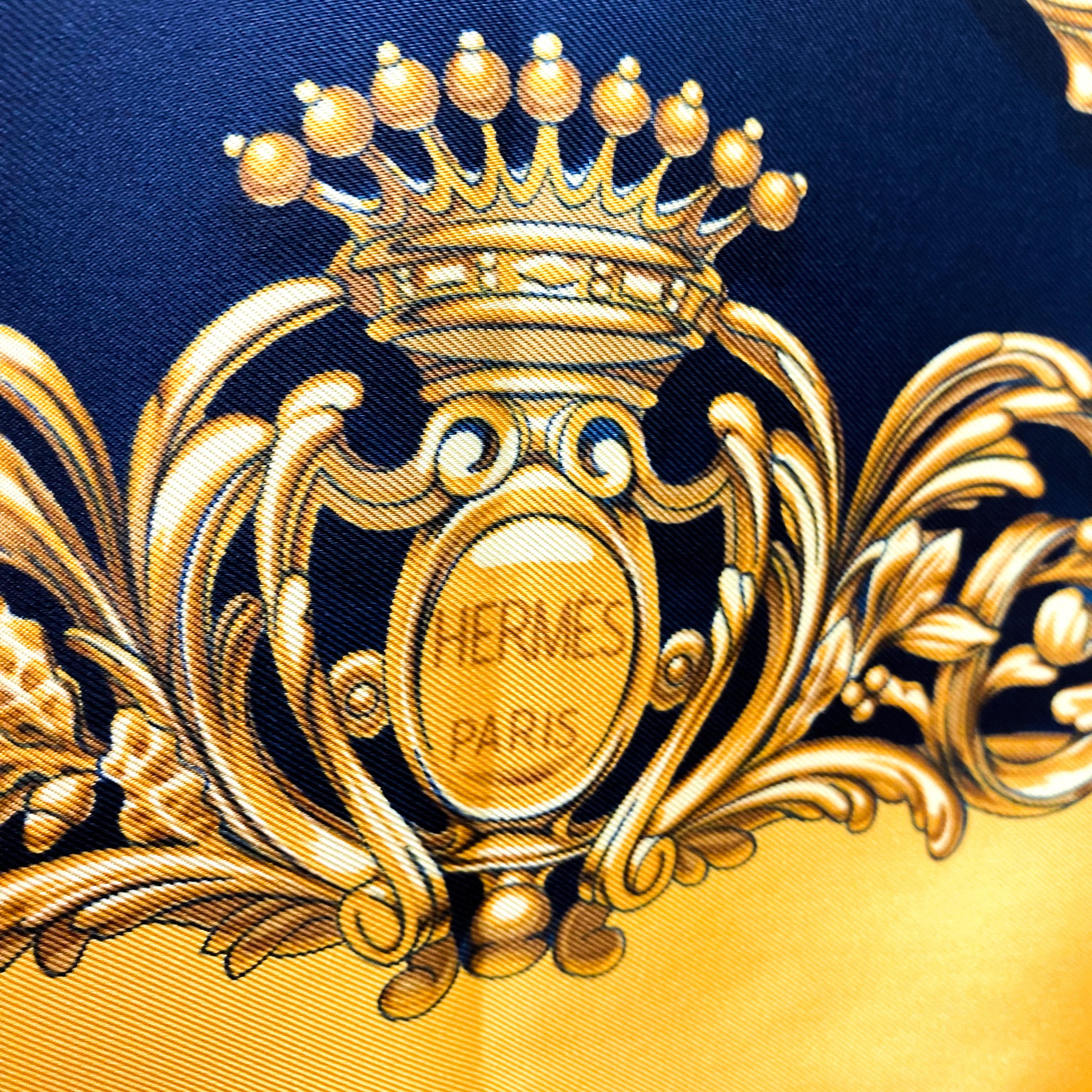 Boxed Hermes Carrosses d’Or Vintage Silk Scarf