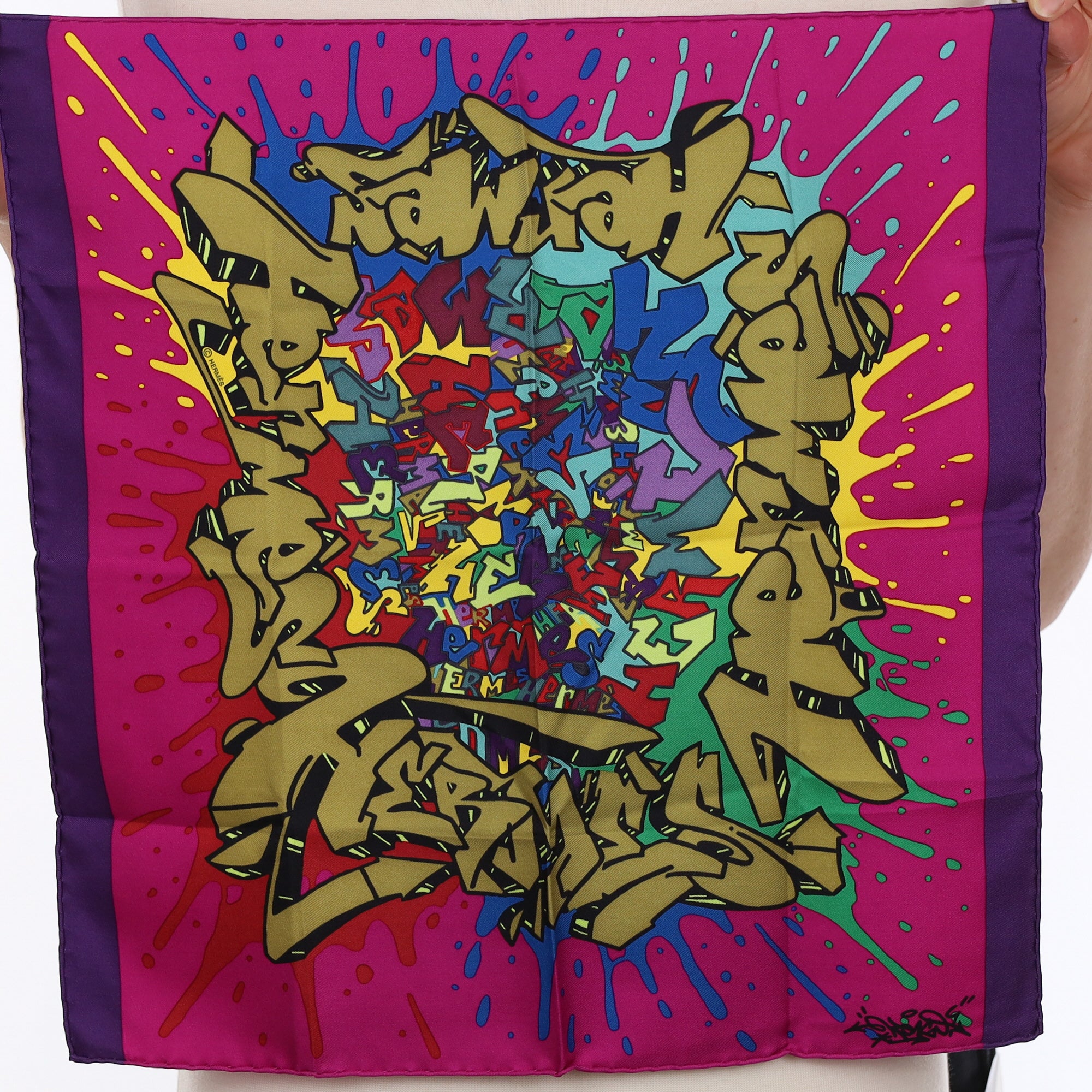 Pristine Hermès 45 Graff Silk Scarf