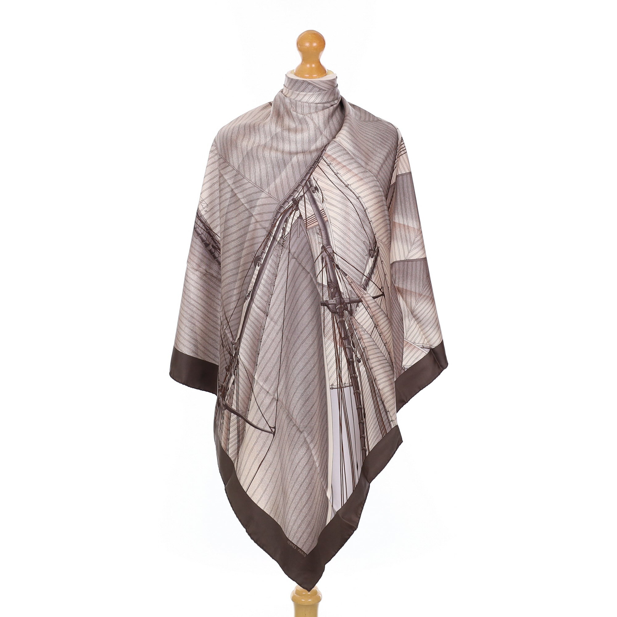 Pristine Hermès Vent Portant II (Detail) Silk Scarf Quite Rare