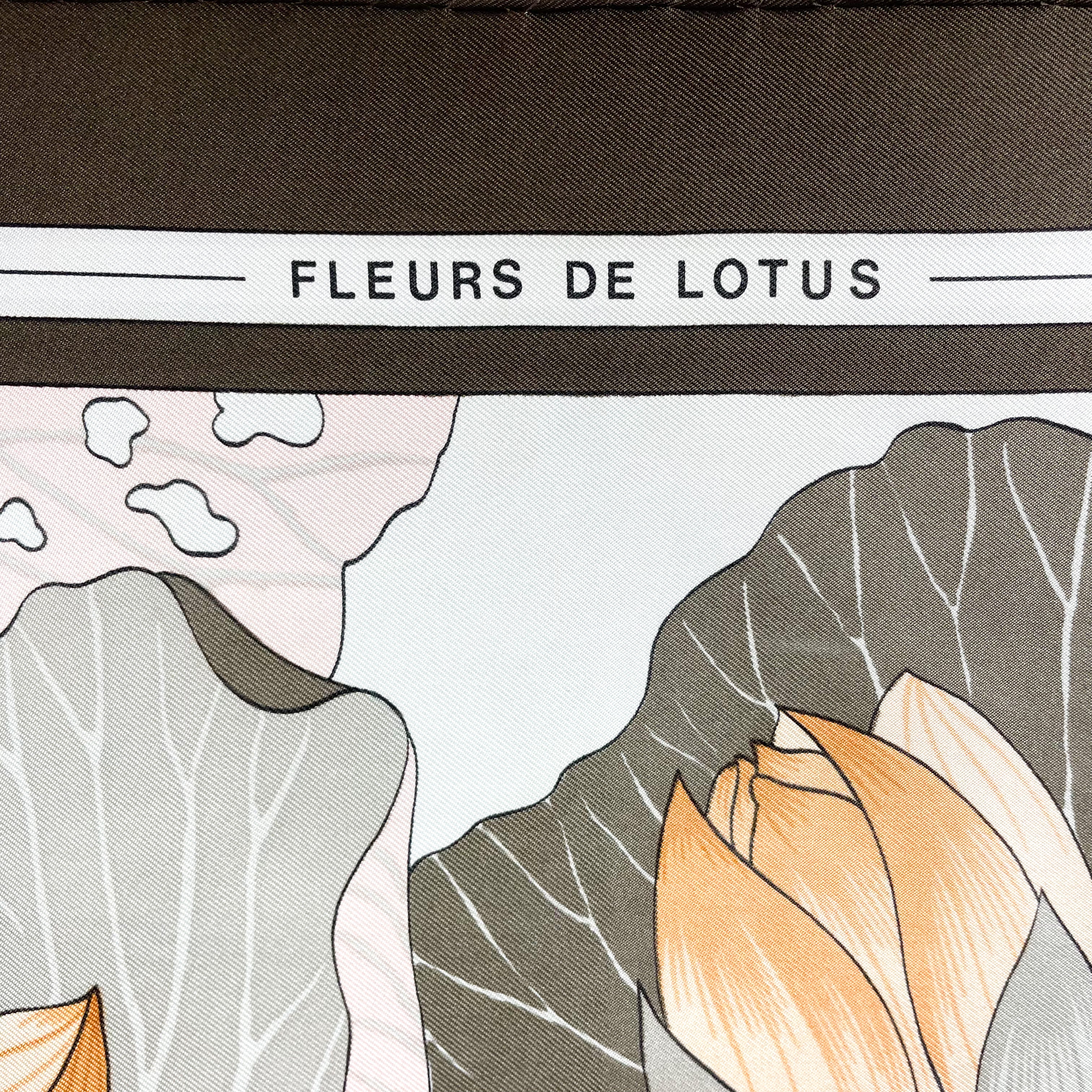 Boxed Hermes Fleur de Lotus 1961 Designer Silk Scarf