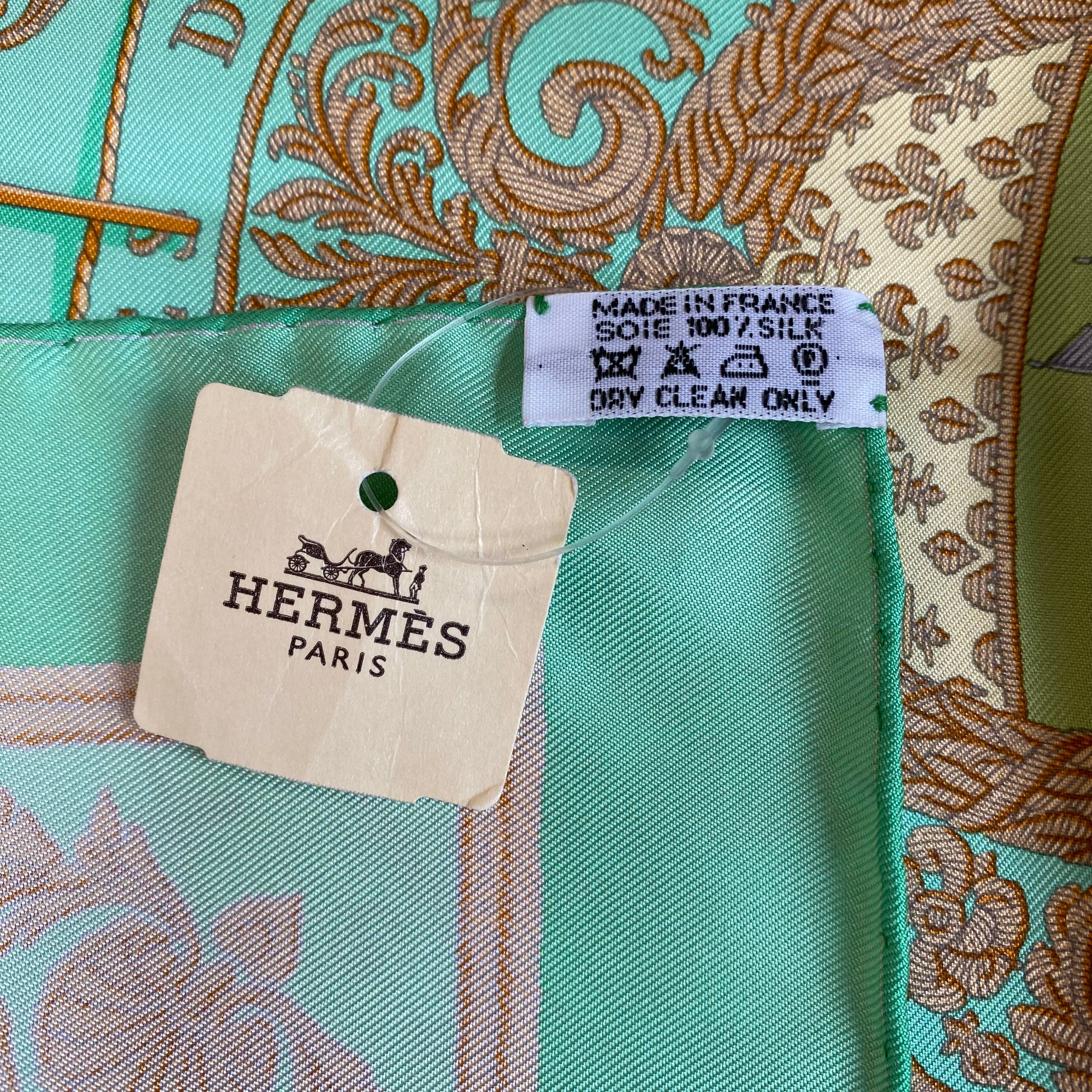 Brand New Boxed Hermès 45 Les Armes de Paris Silk Scarf