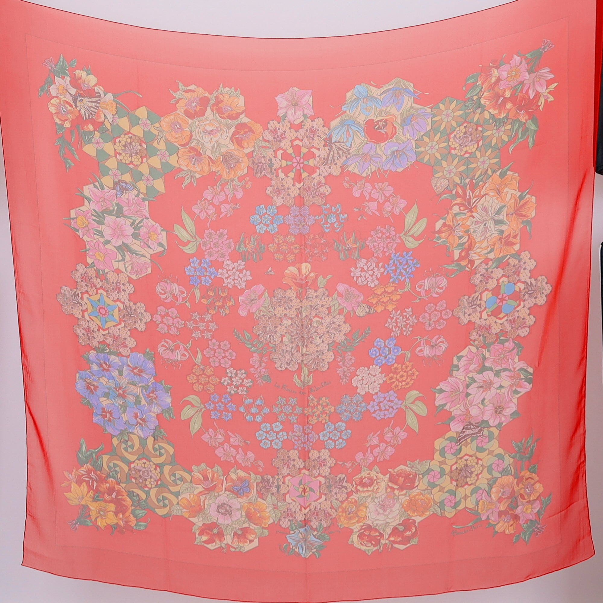 Brand New Hermès Le Festin des Abeilles 140 Mousseline Silk Scarf