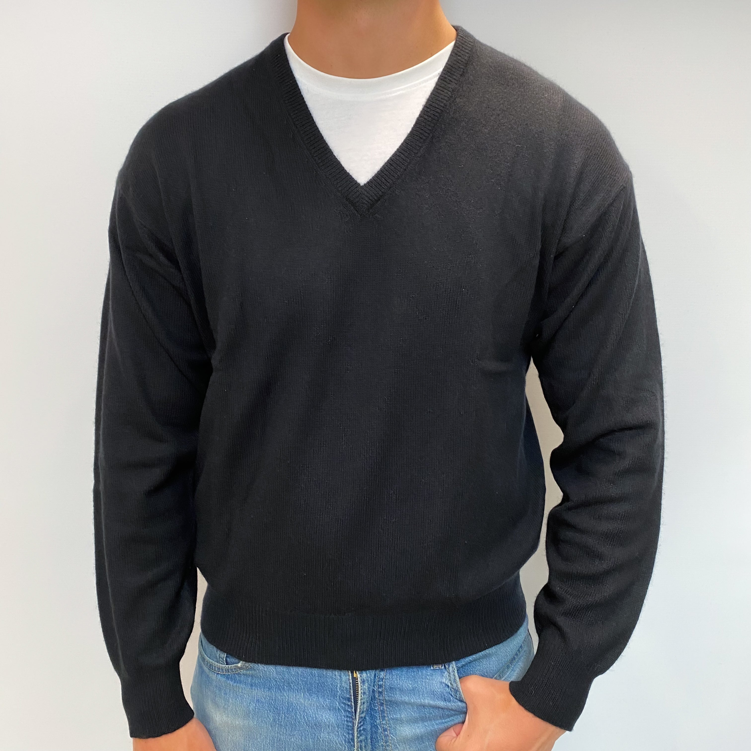 Men's Cashmere V Neck Jumper XL