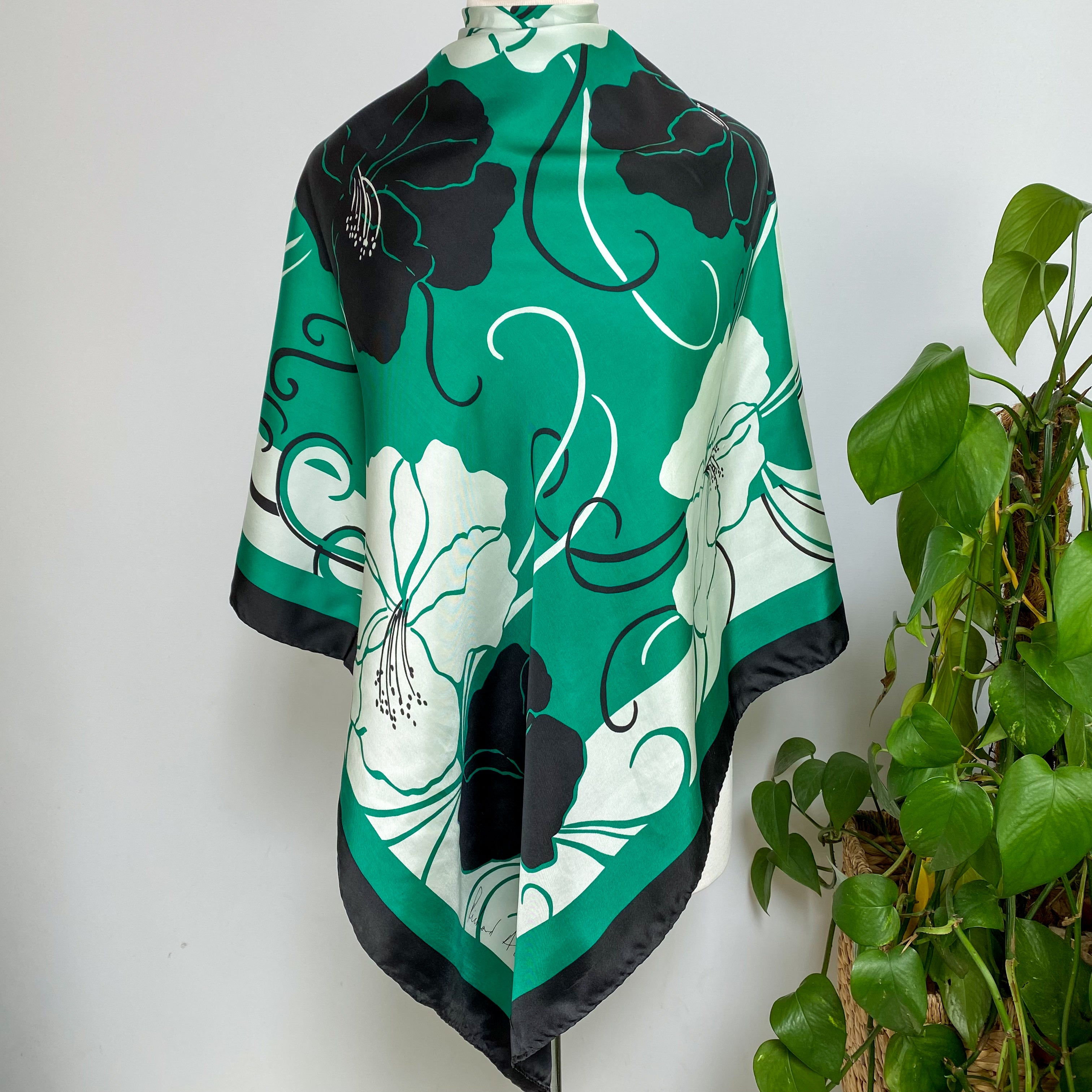 1970s Richard Allan Floral Vintage Silk Scarf