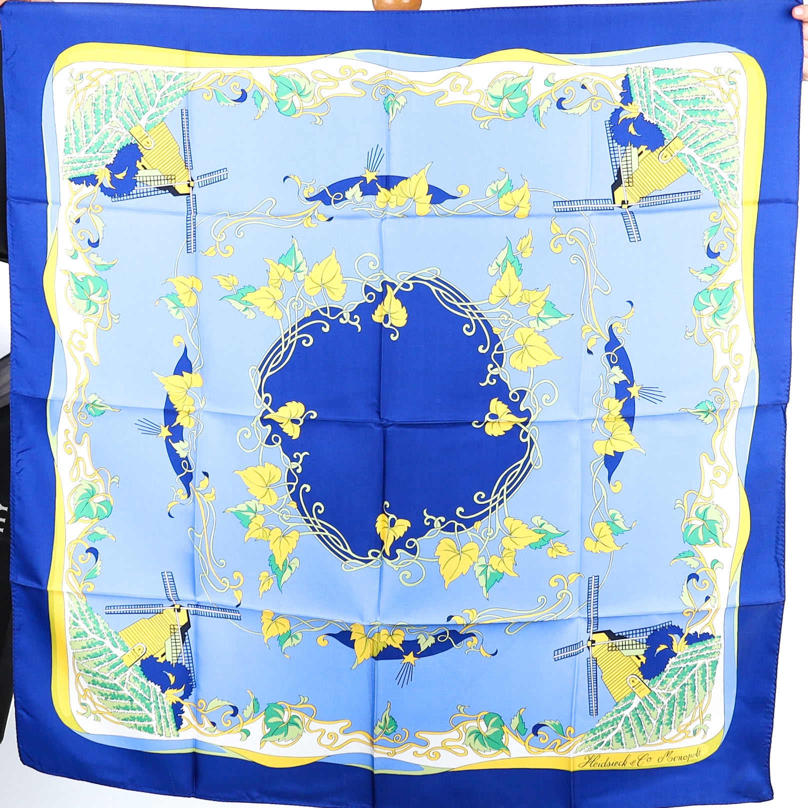 Brand New Boxed Heidsieck & Co Silk Scarf