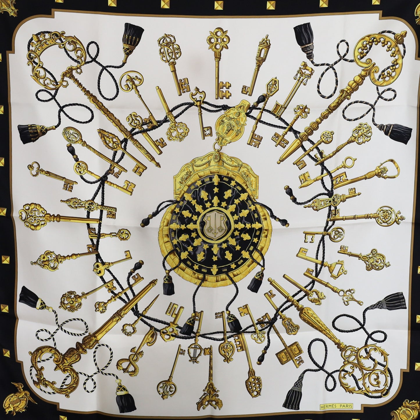 Brand New Boxed Hermès Les Clefs Silk Scarf