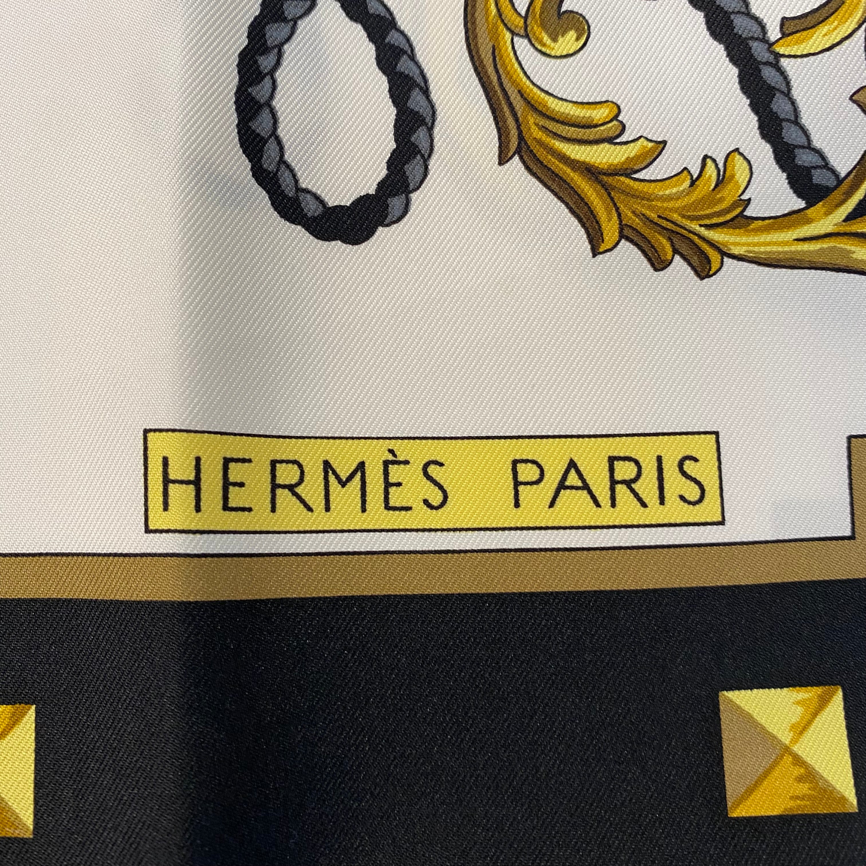 Brand New Boxed Hermès Les Clefs Silk Scarf