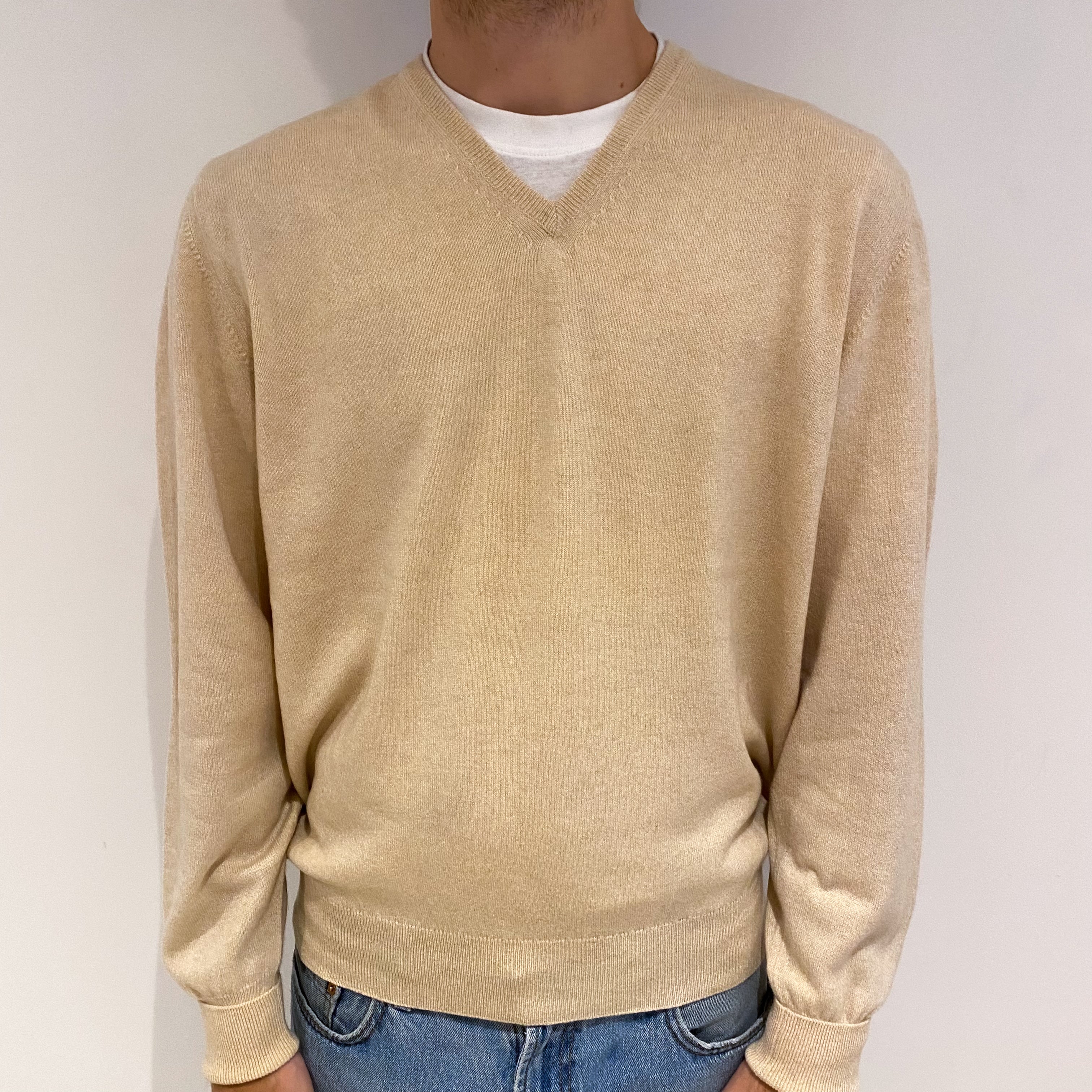 Men's Beige Cashmere V-Neck Jumper Large