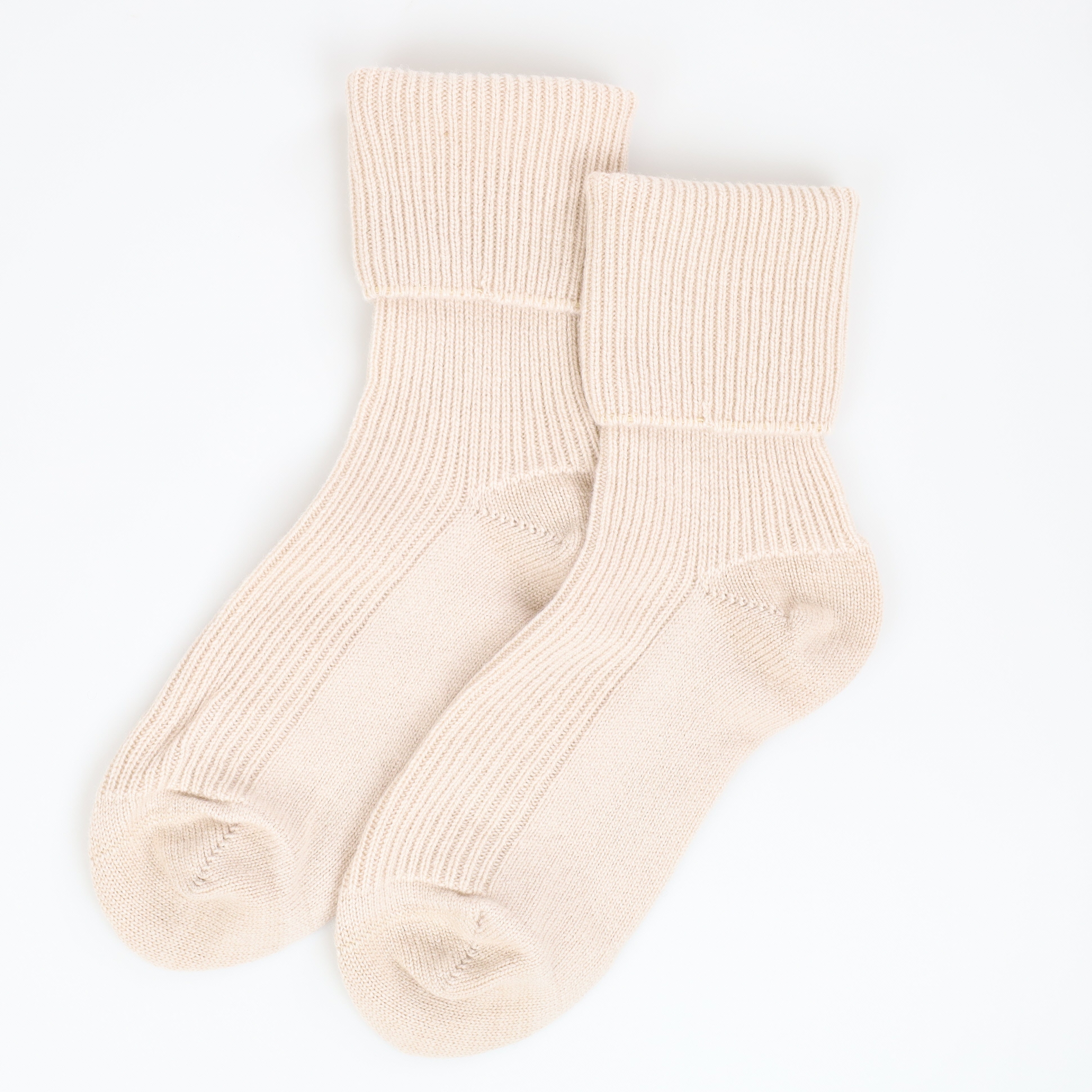 Brand New Scottish Sand Beige Ladies Cashmere Every Day Socks