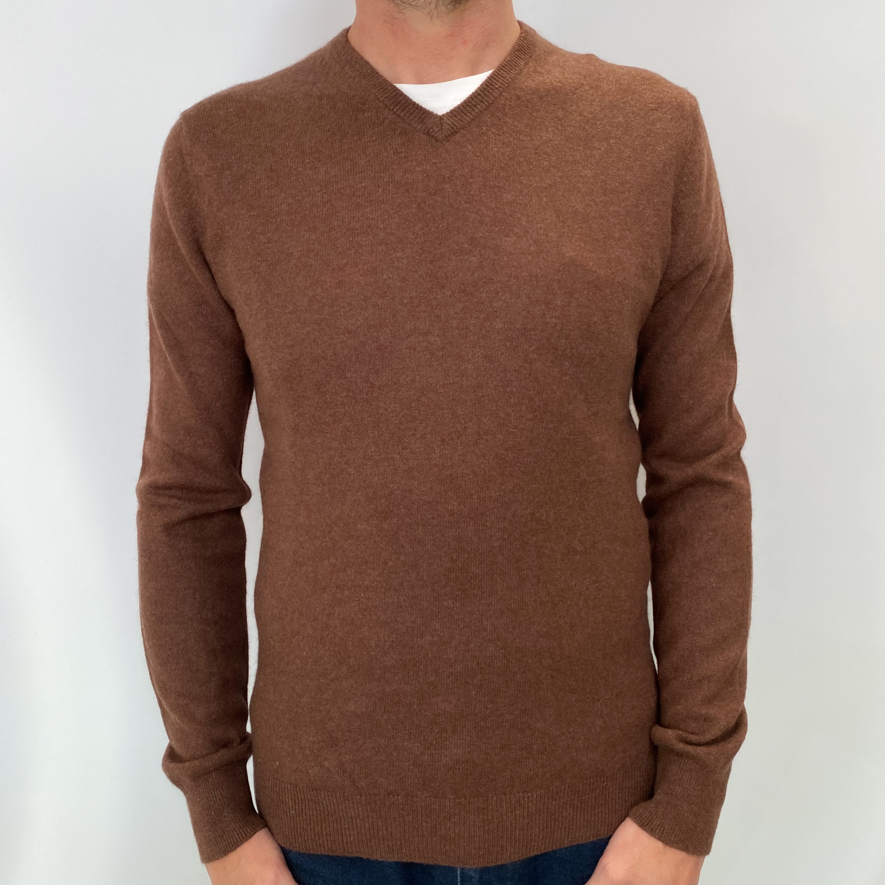 Chocolate Brown Men's Cashmere V Neck Jumper Small