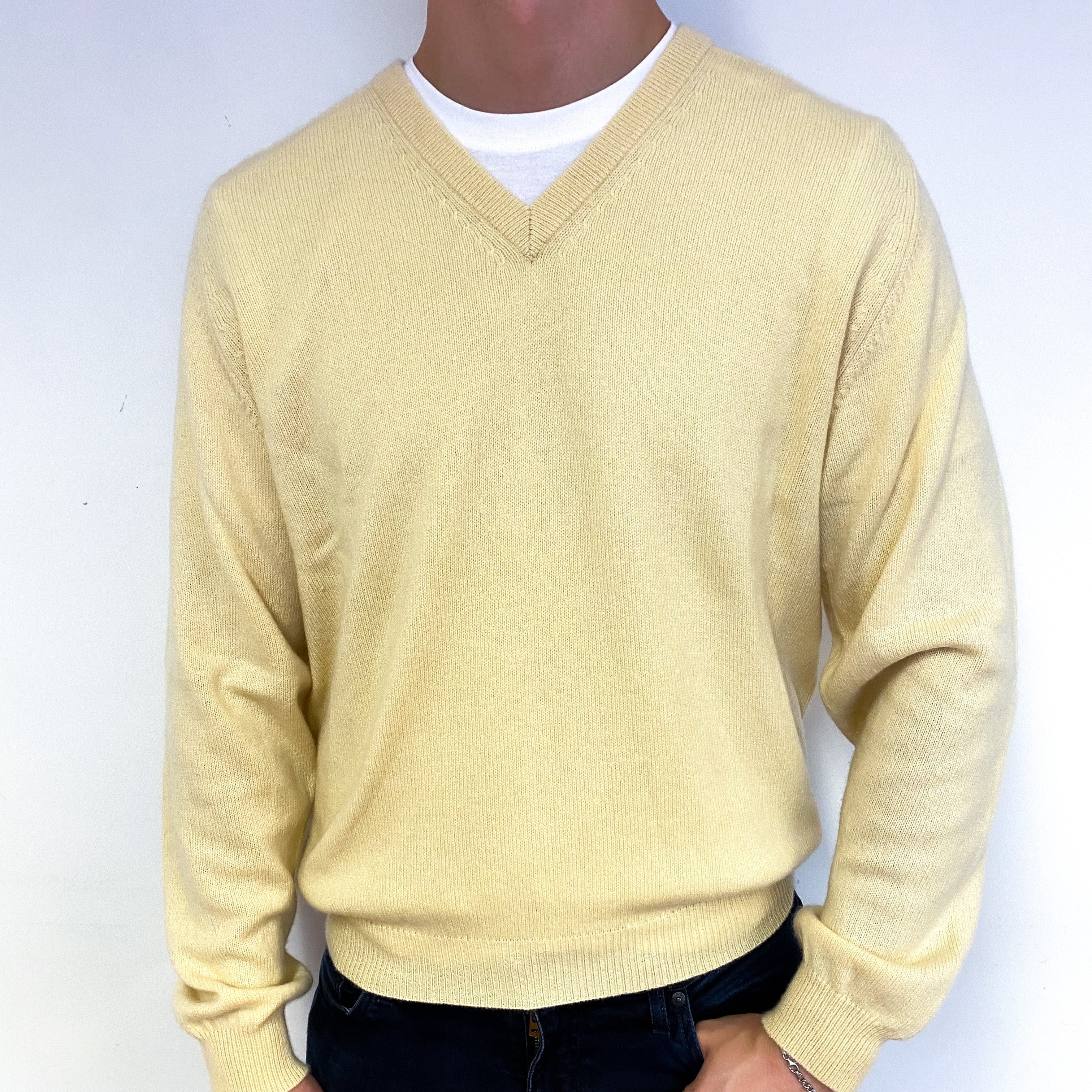 Men's Pale Custard Yellow Cashmere V-Neck Jumper Extra Large