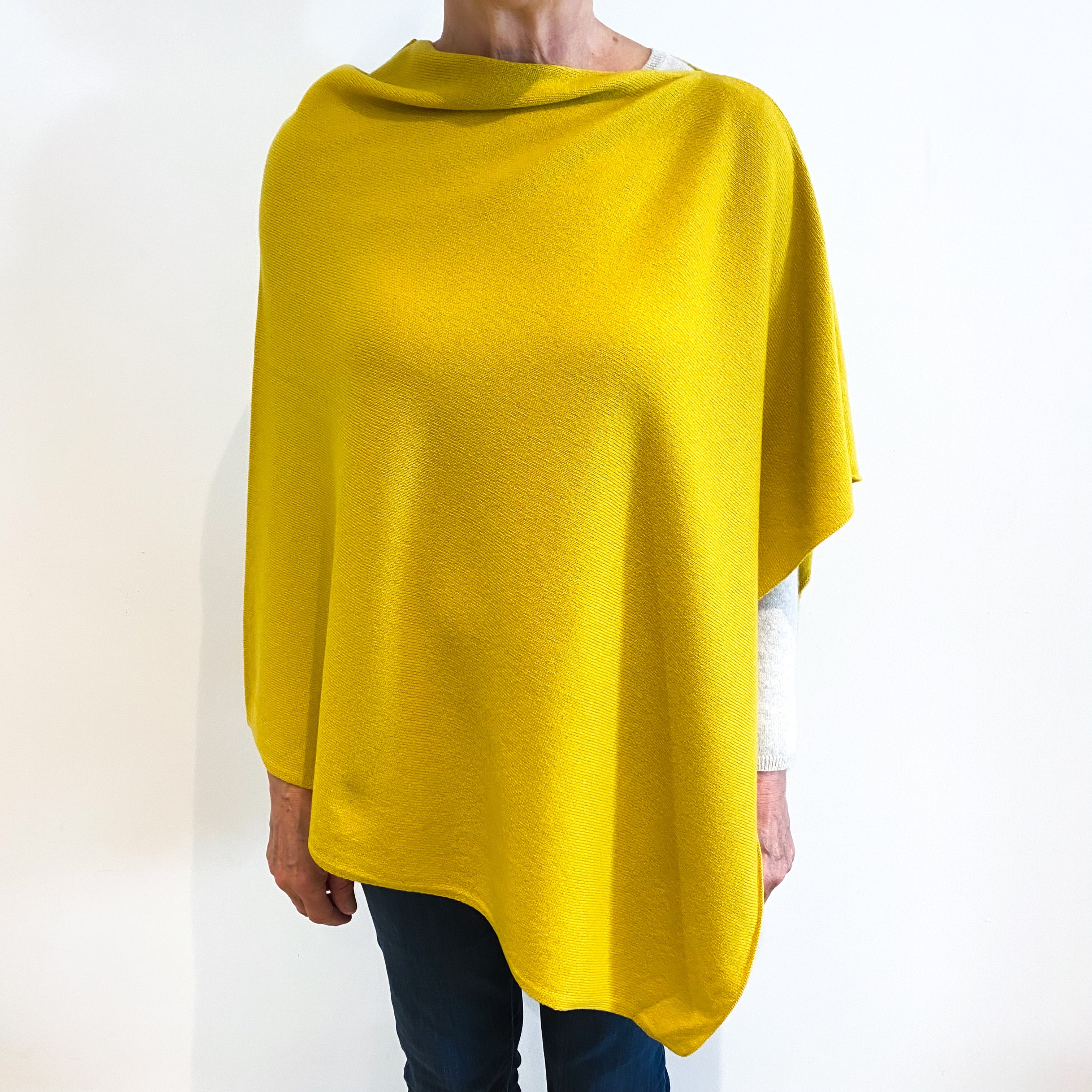 Brand New Scottish Lichen Yellow Cashmere Poncho One Size