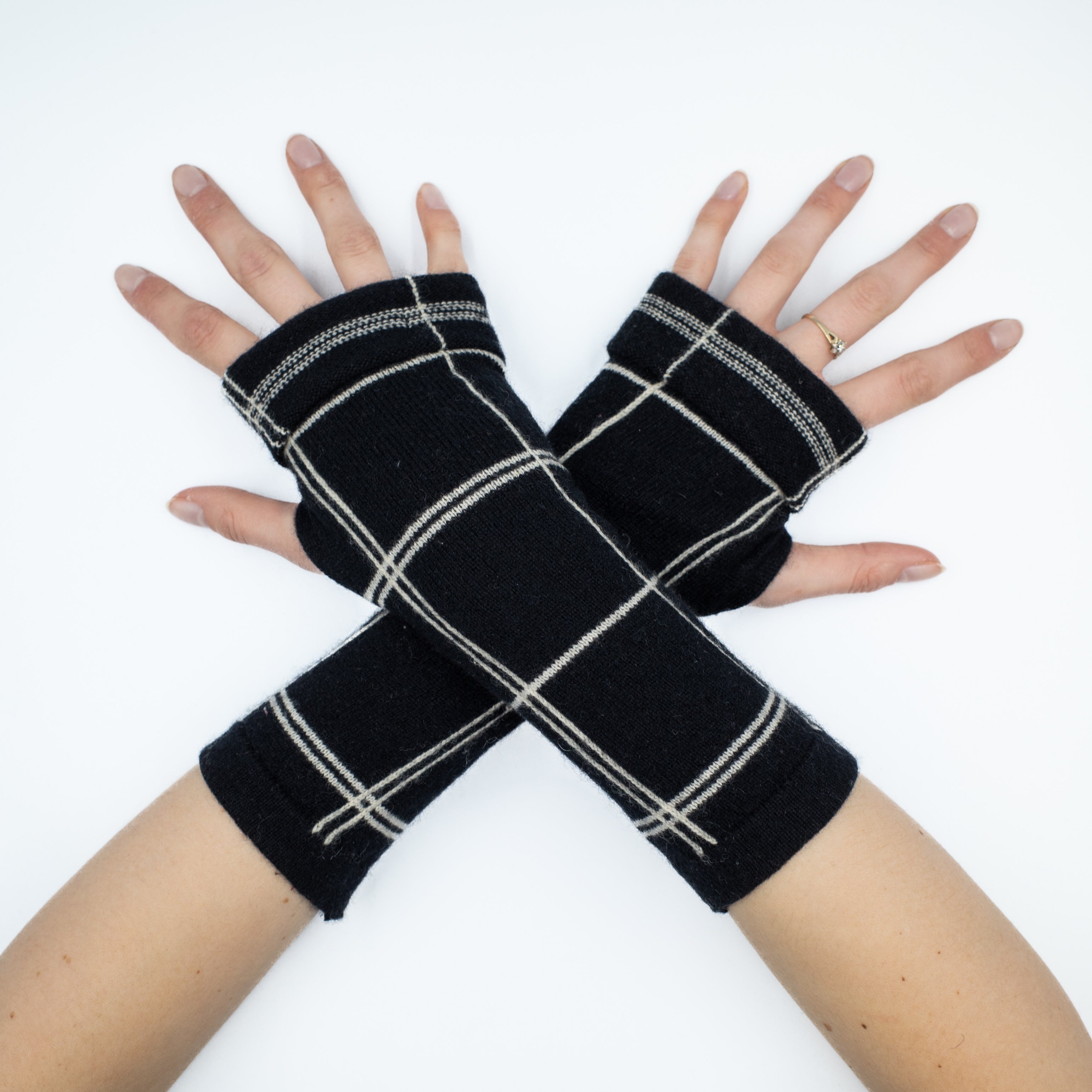 Black and Cream Check Fingerless Gloves